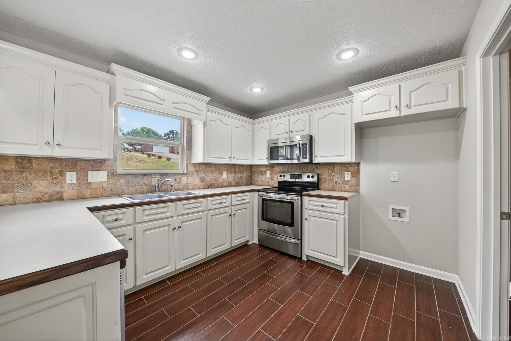 MAGNESS CREEK SUBDIVISION - Residential