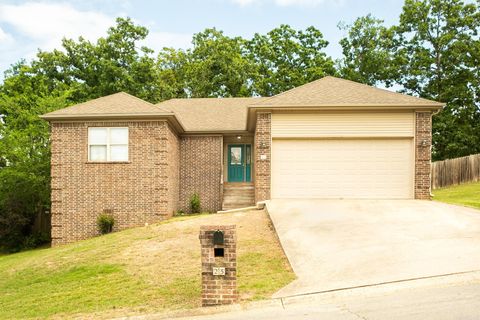 Photo of 25 Highplains Drive, Cabot, AR 72023 (MLS # 26016480)
