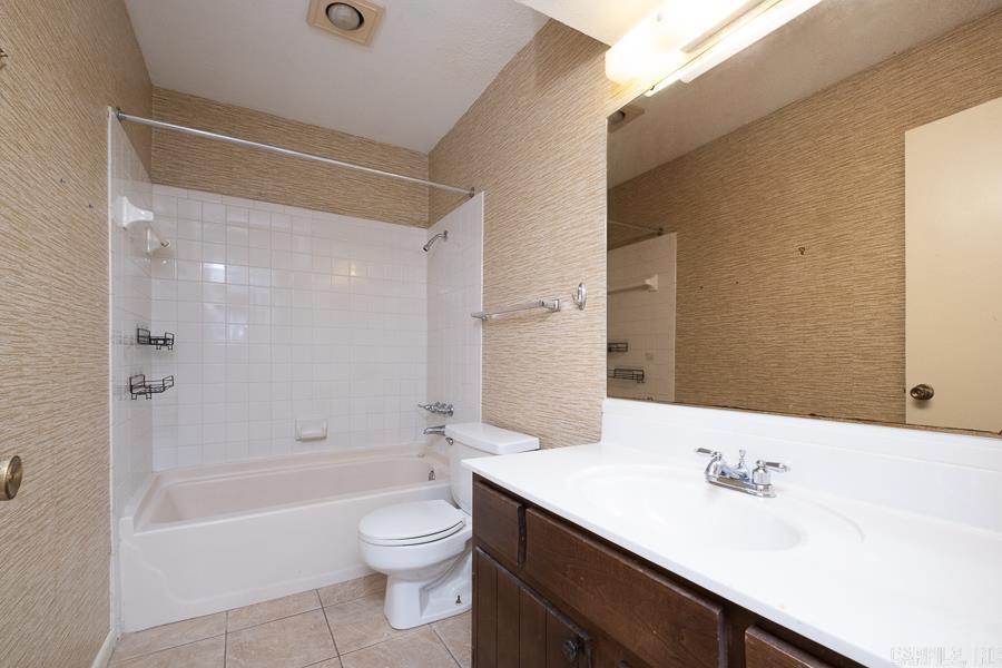 Forest Hills Condos - Residential