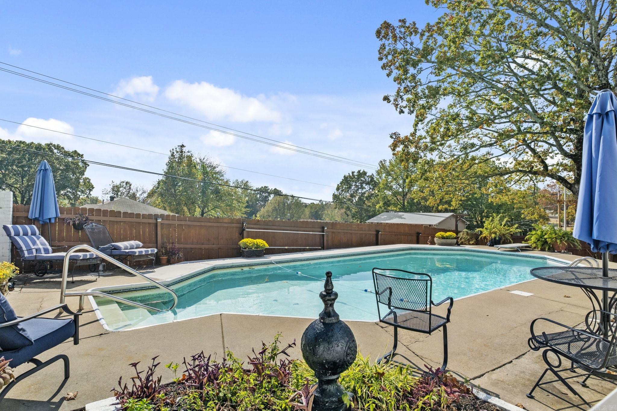 INDIAN HILLS - Residential