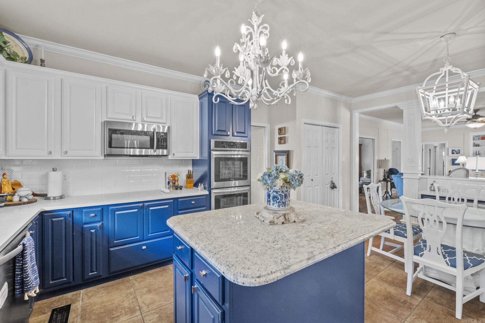 INDIAN HILLS - Residential