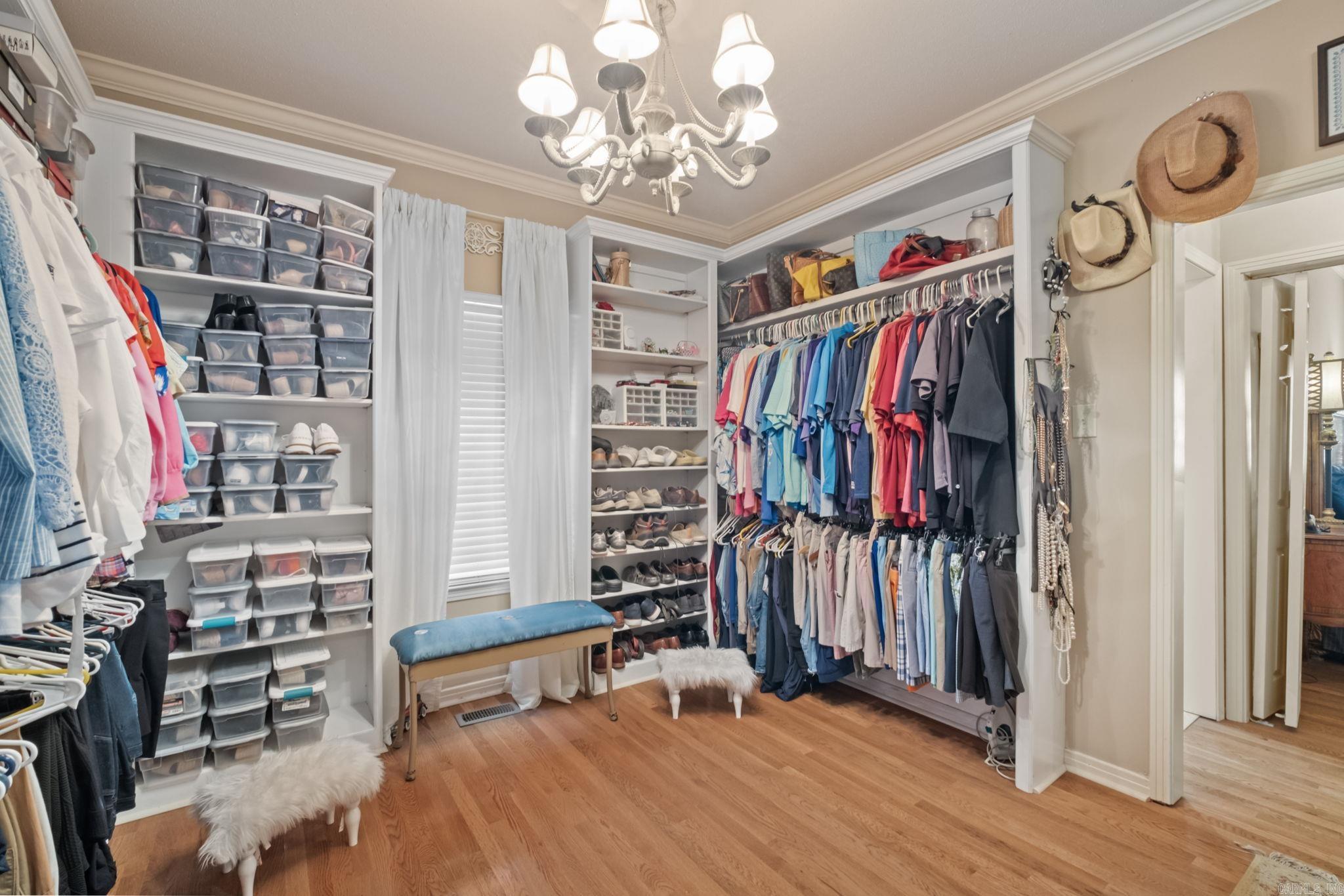 INDIAN HILLS - Residential