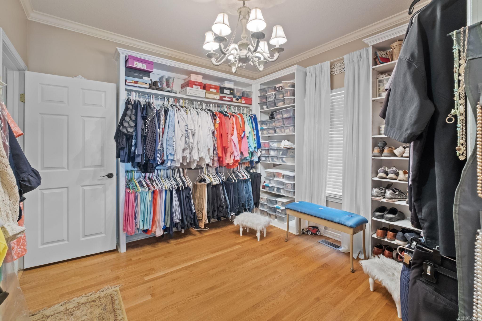 INDIAN HILLS - Residential