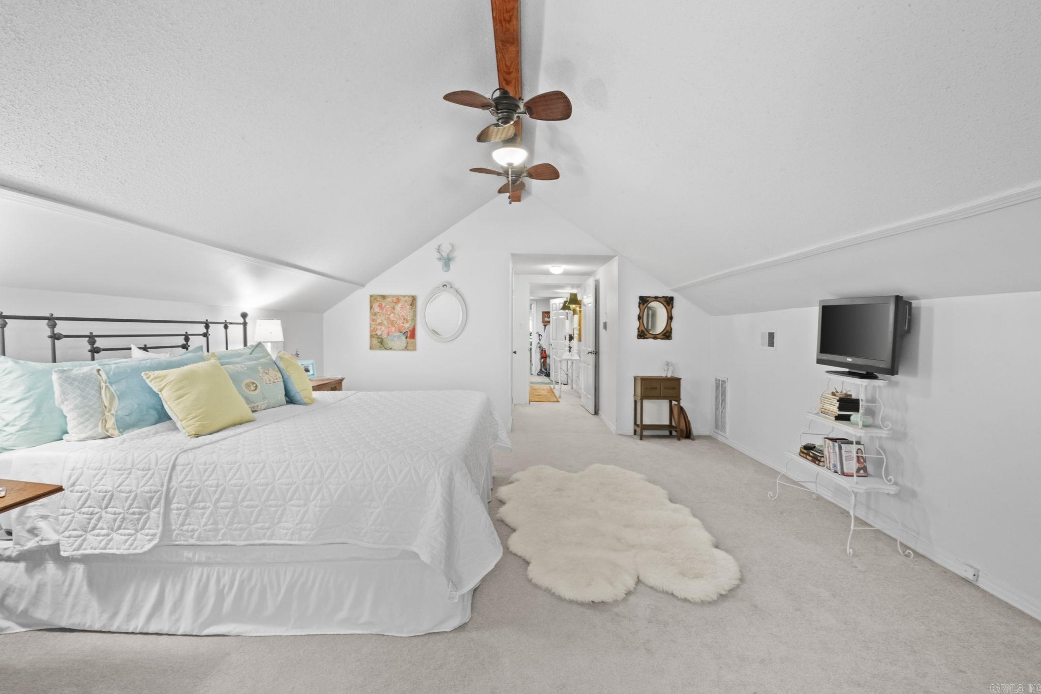 INDIAN HILLS - Residential