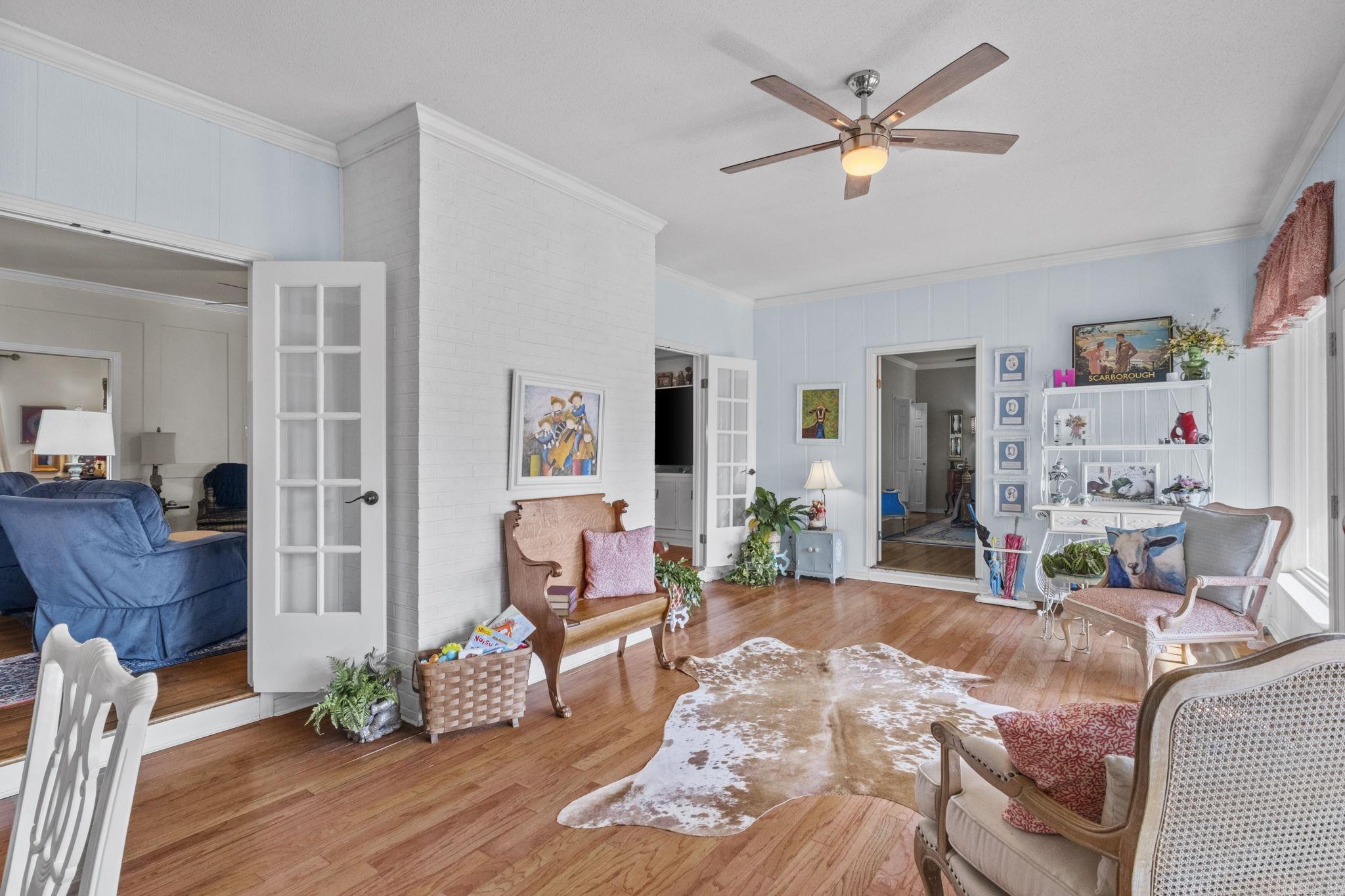 INDIAN HILLS - Residential