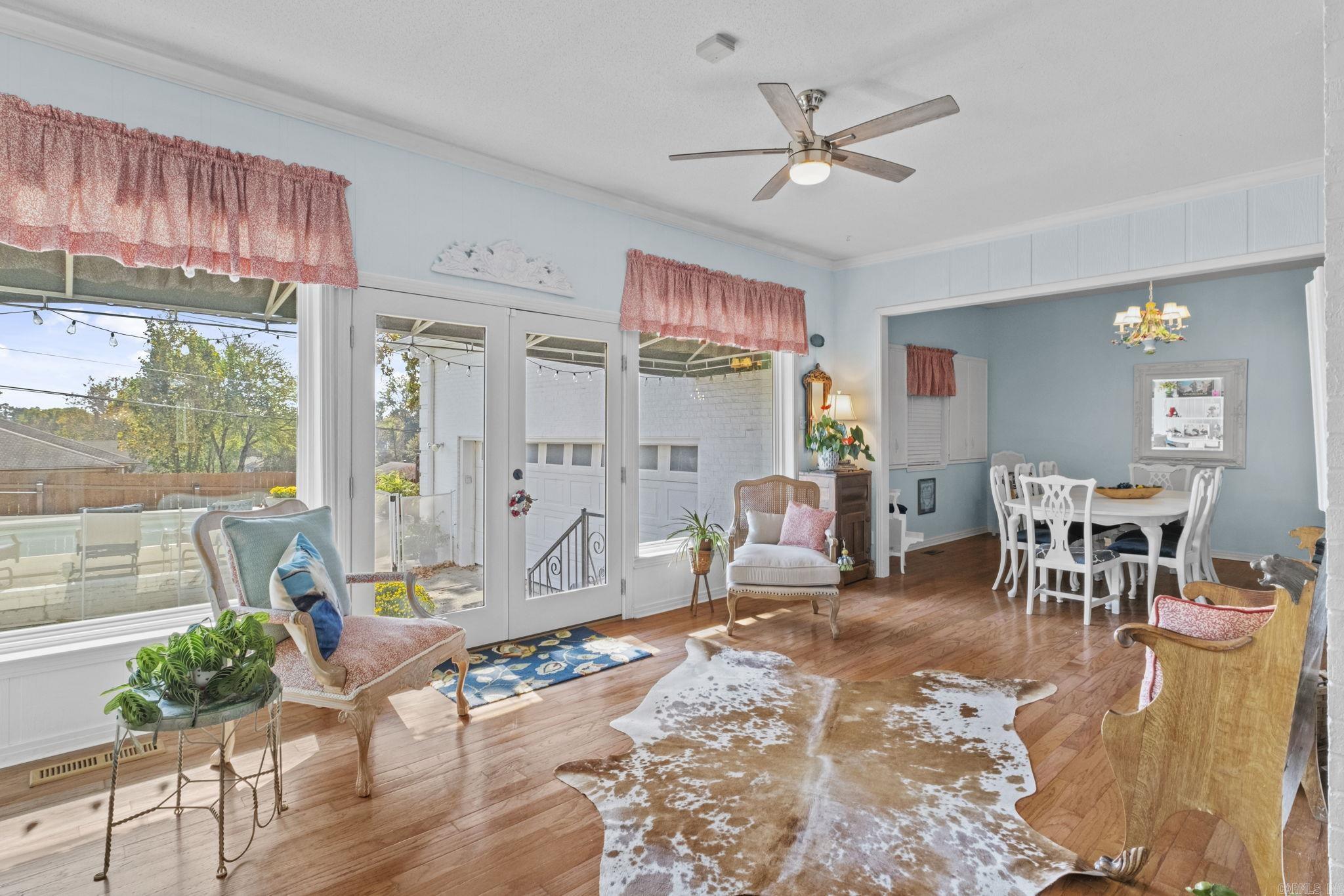 INDIAN HILLS - Residential