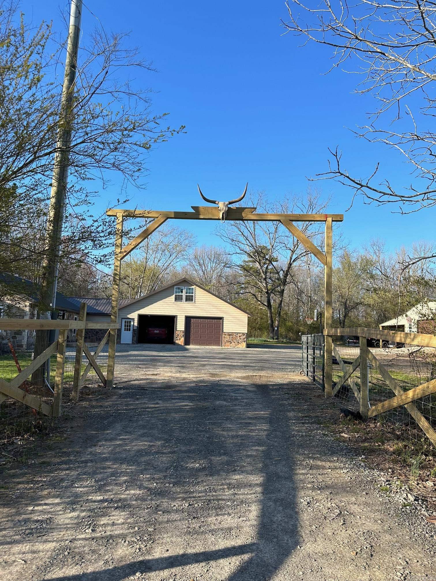 Metes & Bounds - Residential