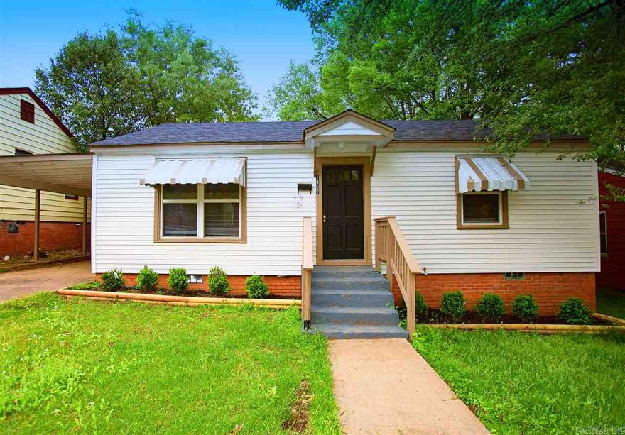 2BR/1BA conveniently located close to UALR. Eat-in-Kitchen with granite countertops. Large backyard perfect for kids or pets to burn of some energy. The lease for this property is for two years with a 3% increase after the first year. Income has to be three times the amount of rent. NO SECTION 8.