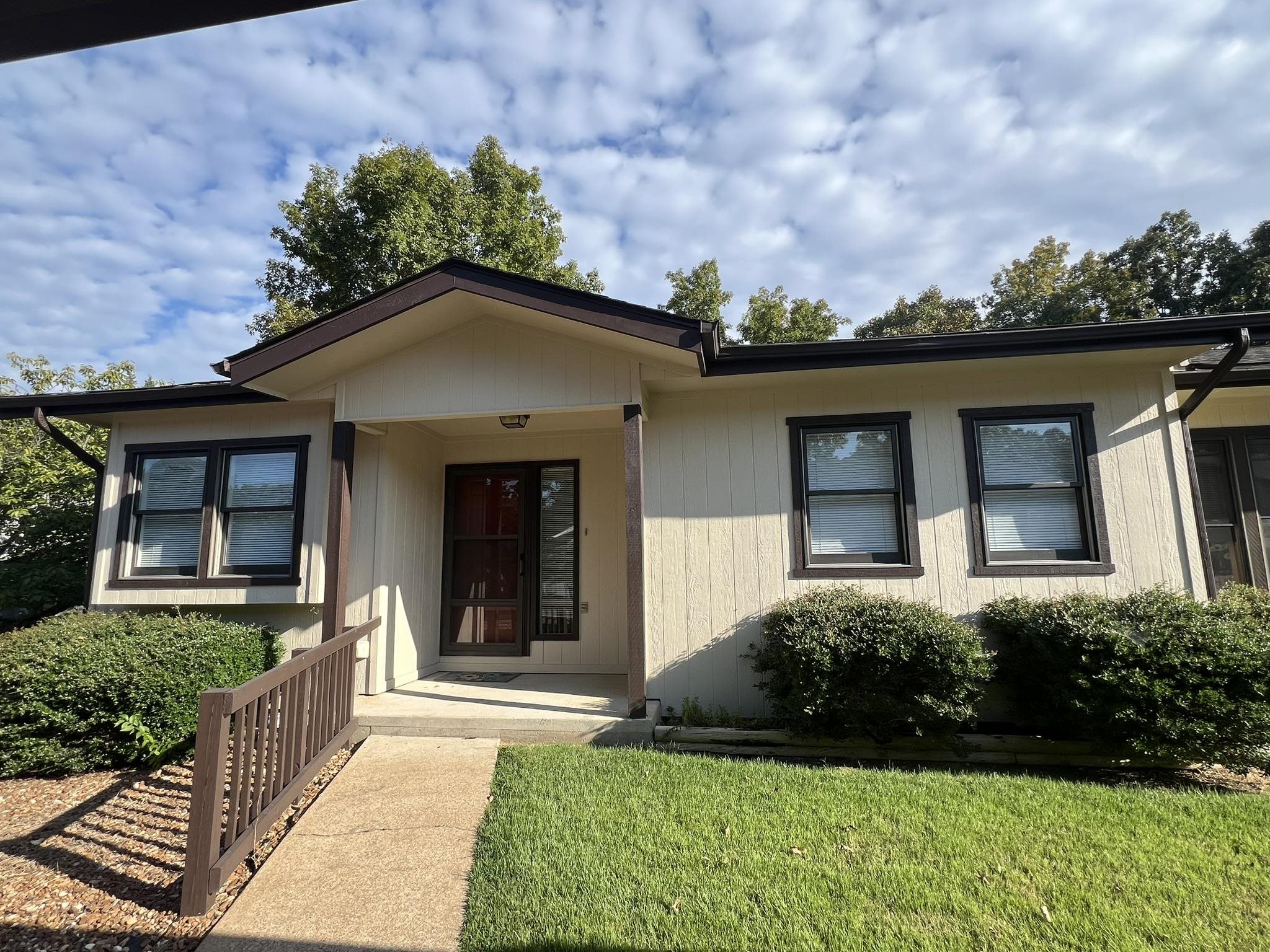 CHEROKEE COURTS - Residential