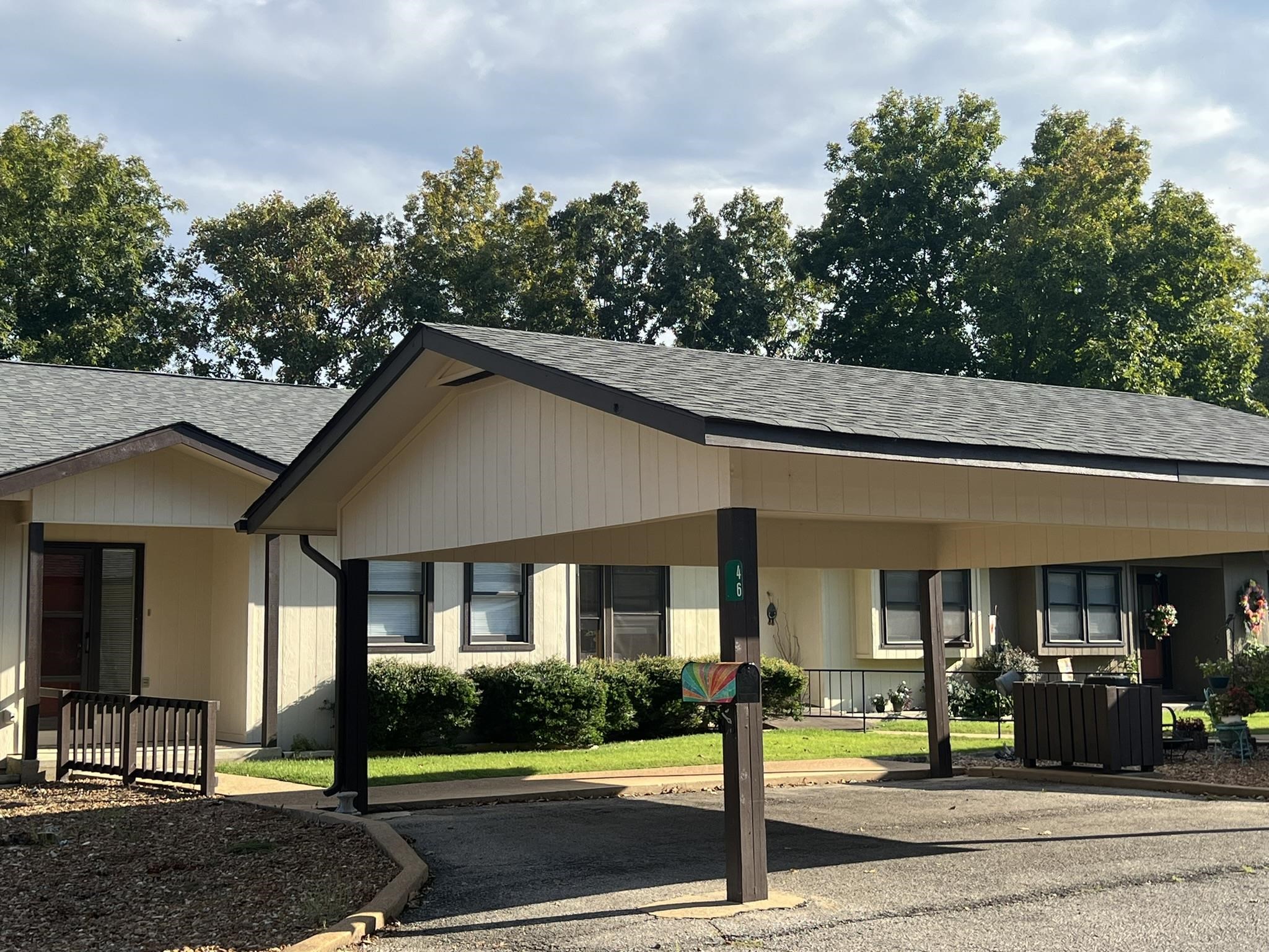 CHEROKEE COURTS - Residential