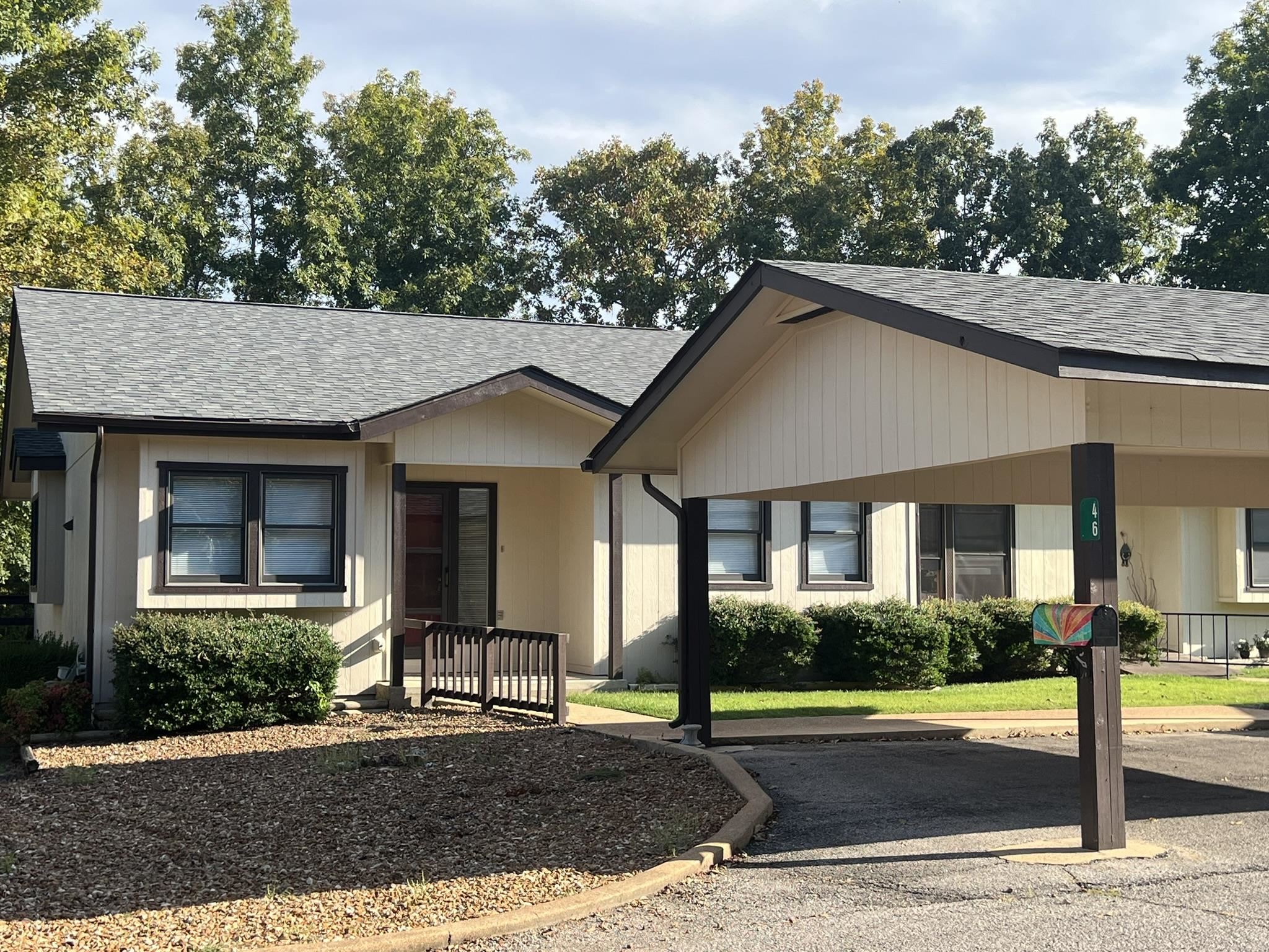 CHEROKEE COURTS - Residential