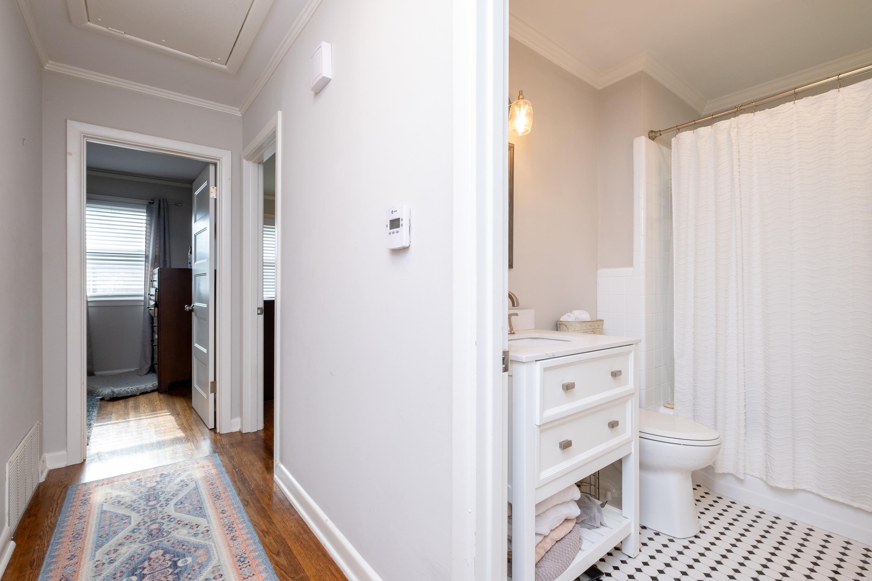 KINGWOOD PLACE - Residential