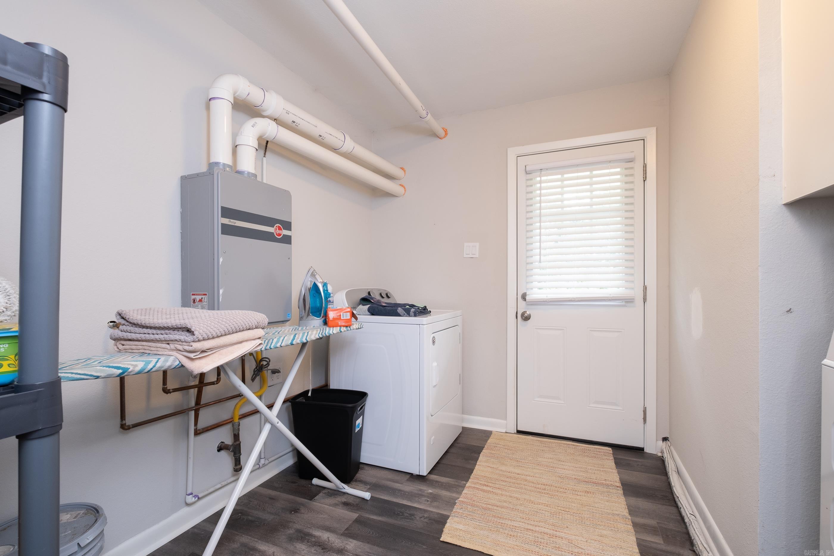 KINGWOOD PLACE - Residential