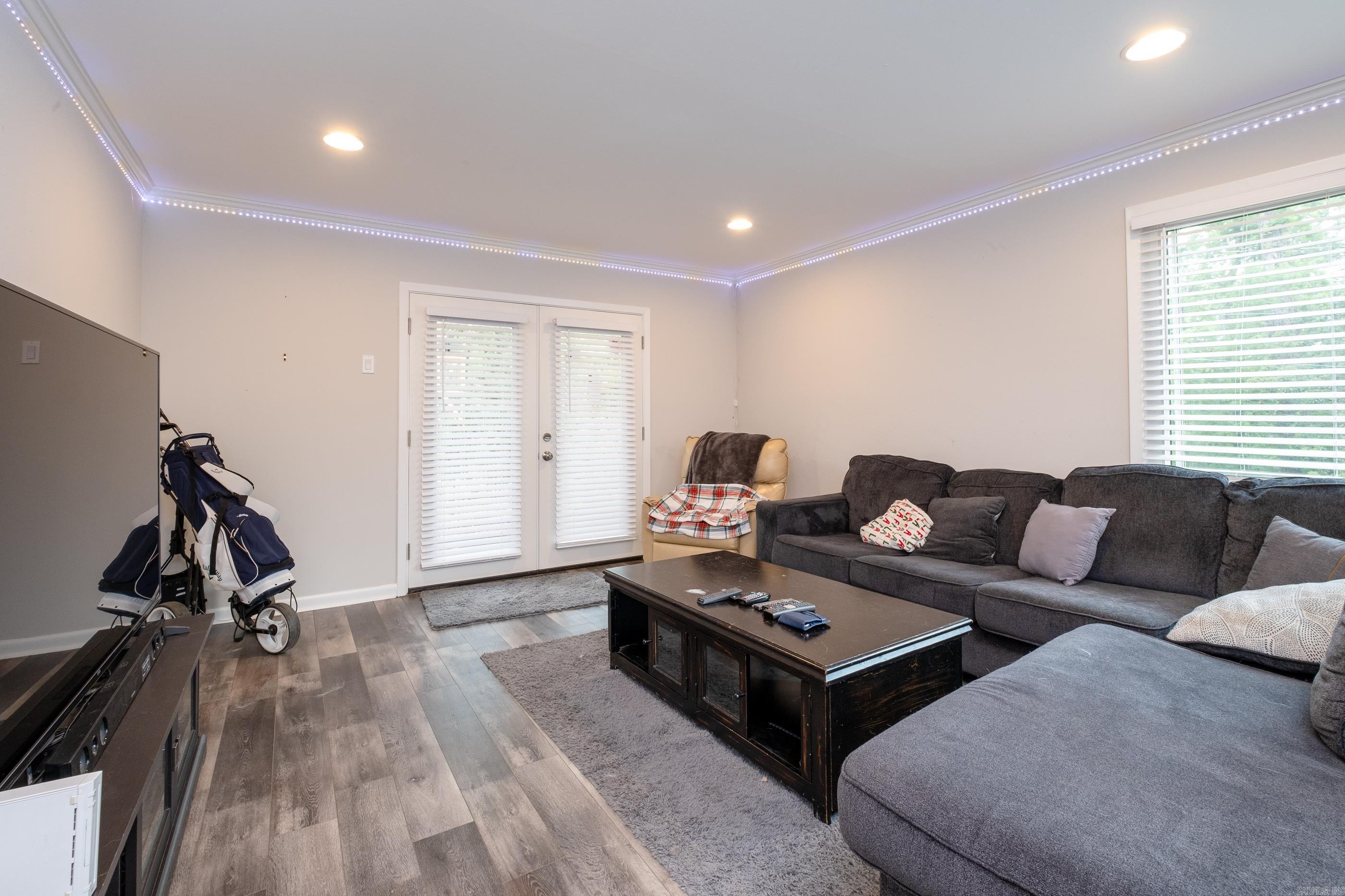 KINGWOOD PLACE - Residential