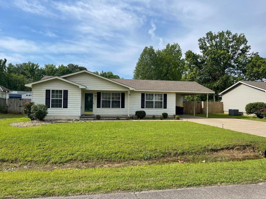 Discover your dream home in the heart of Cabot! This charming residence offers the perfect blend of comfort and convenience, nestled in a great neighborhood and just minutes away from all the amenities you need. Located close to top-rated schools, shopping centers, parks, and restaurants, everything you need is within easy reach. Commuting is a breeze with quick access to major highways. Don’t miss the opportunity to make this wonderful house your new home in Cabot. Schedule a viewing today!  **Do not use for comps**