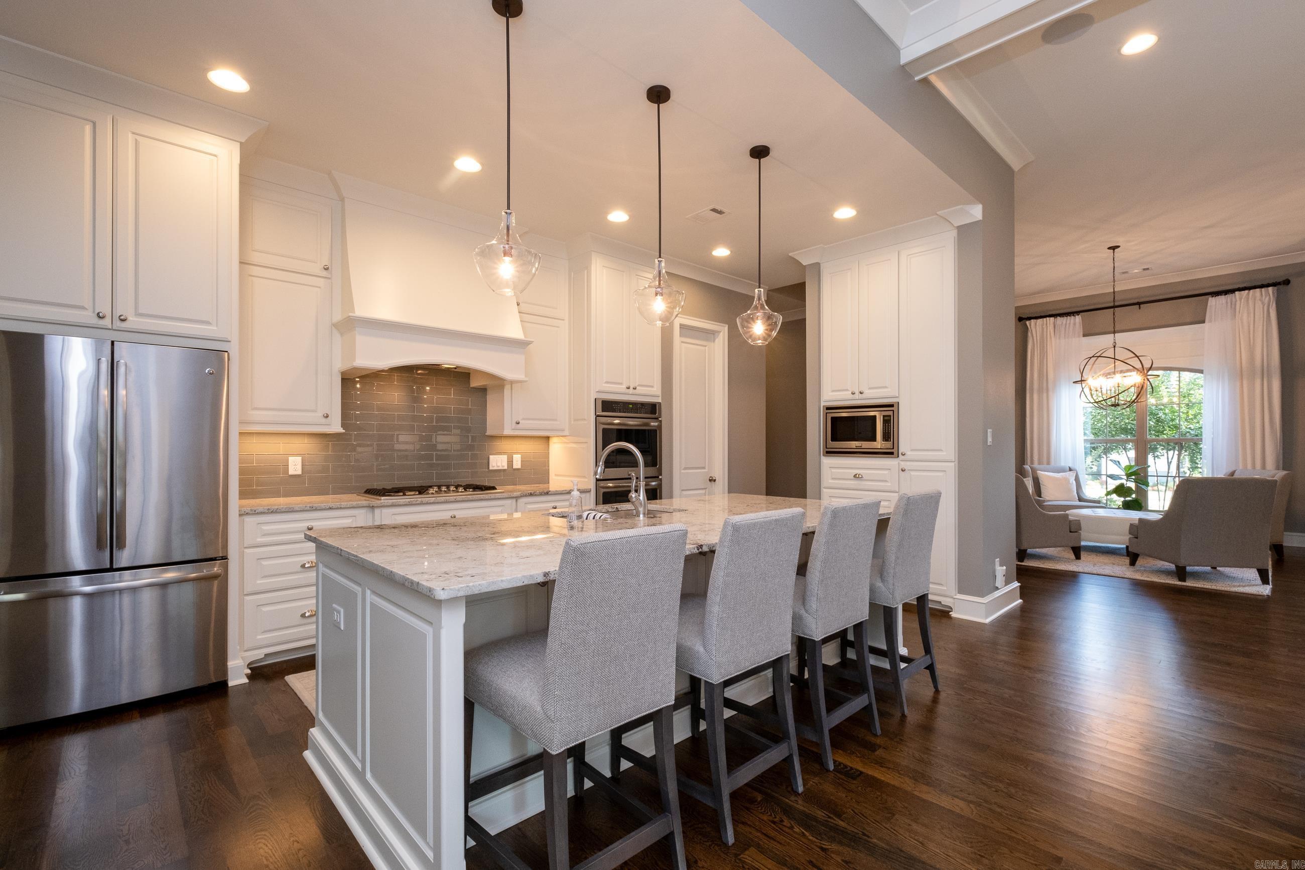 WOODLANDS EDGE - Residential