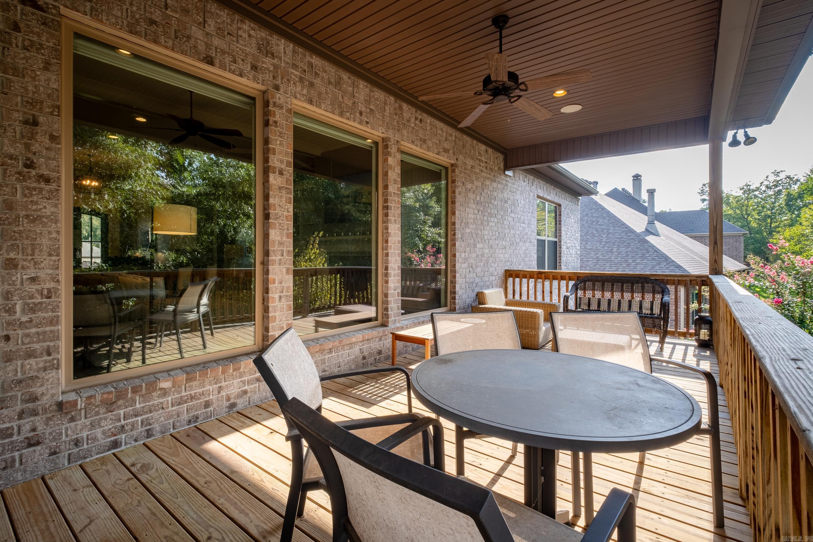 WOODLANDS EDGE - Residential