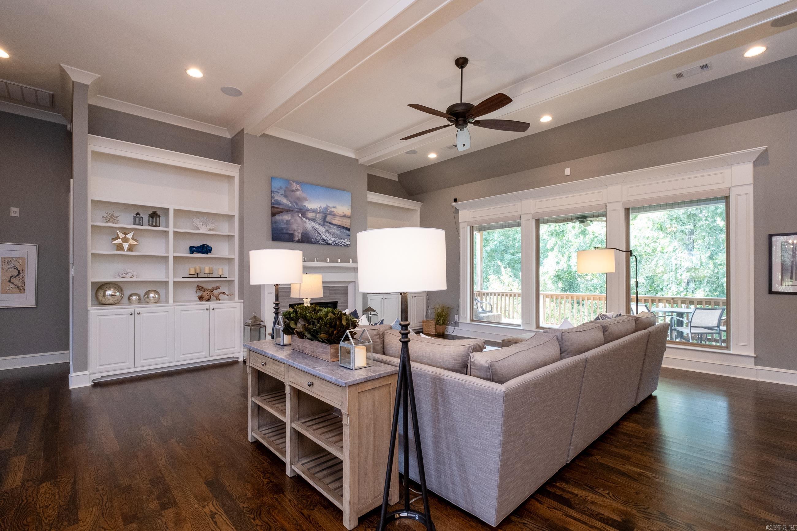 WOODLANDS EDGE - Residential