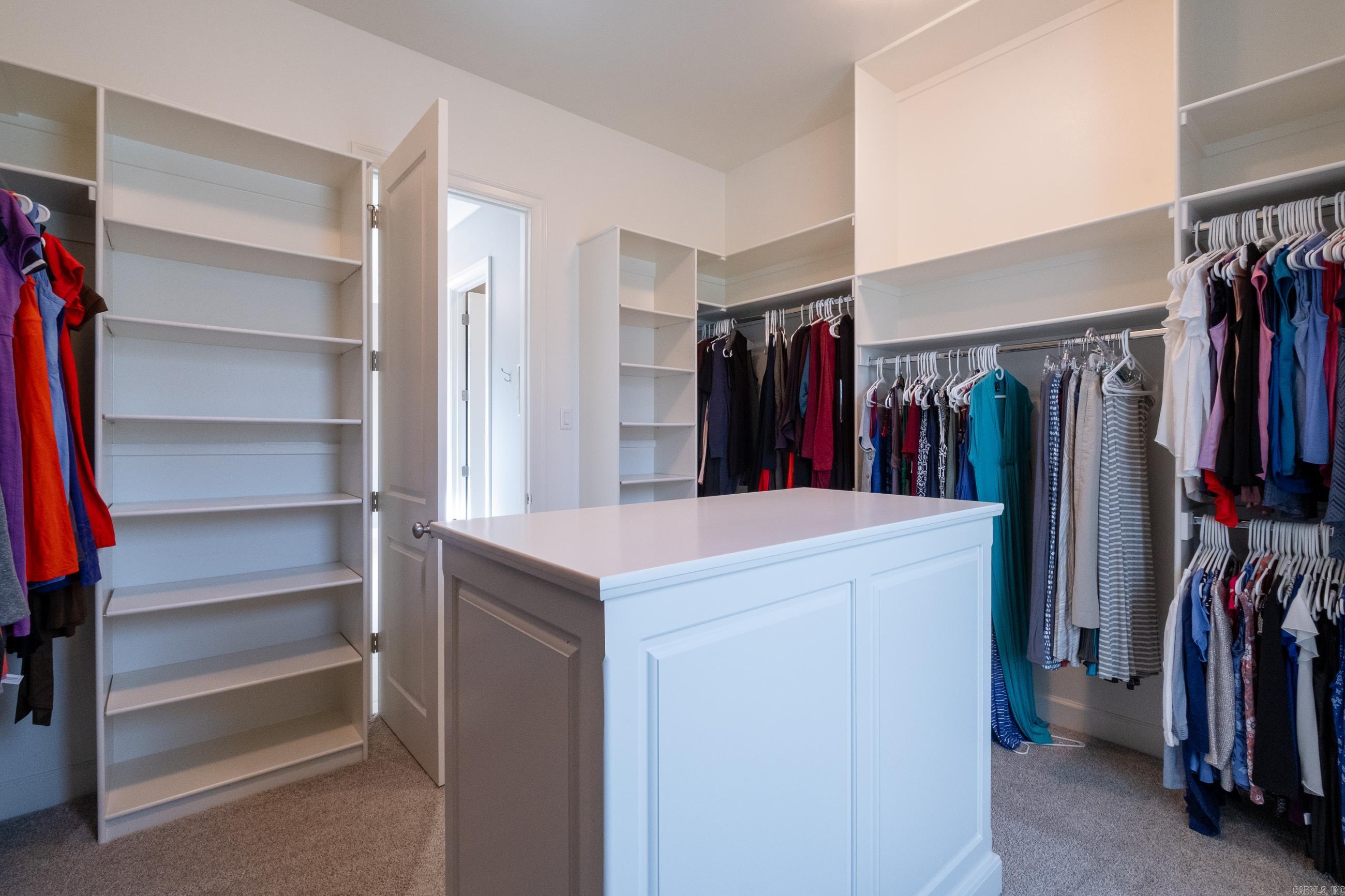 WOODLANDS EDGE - Residential
