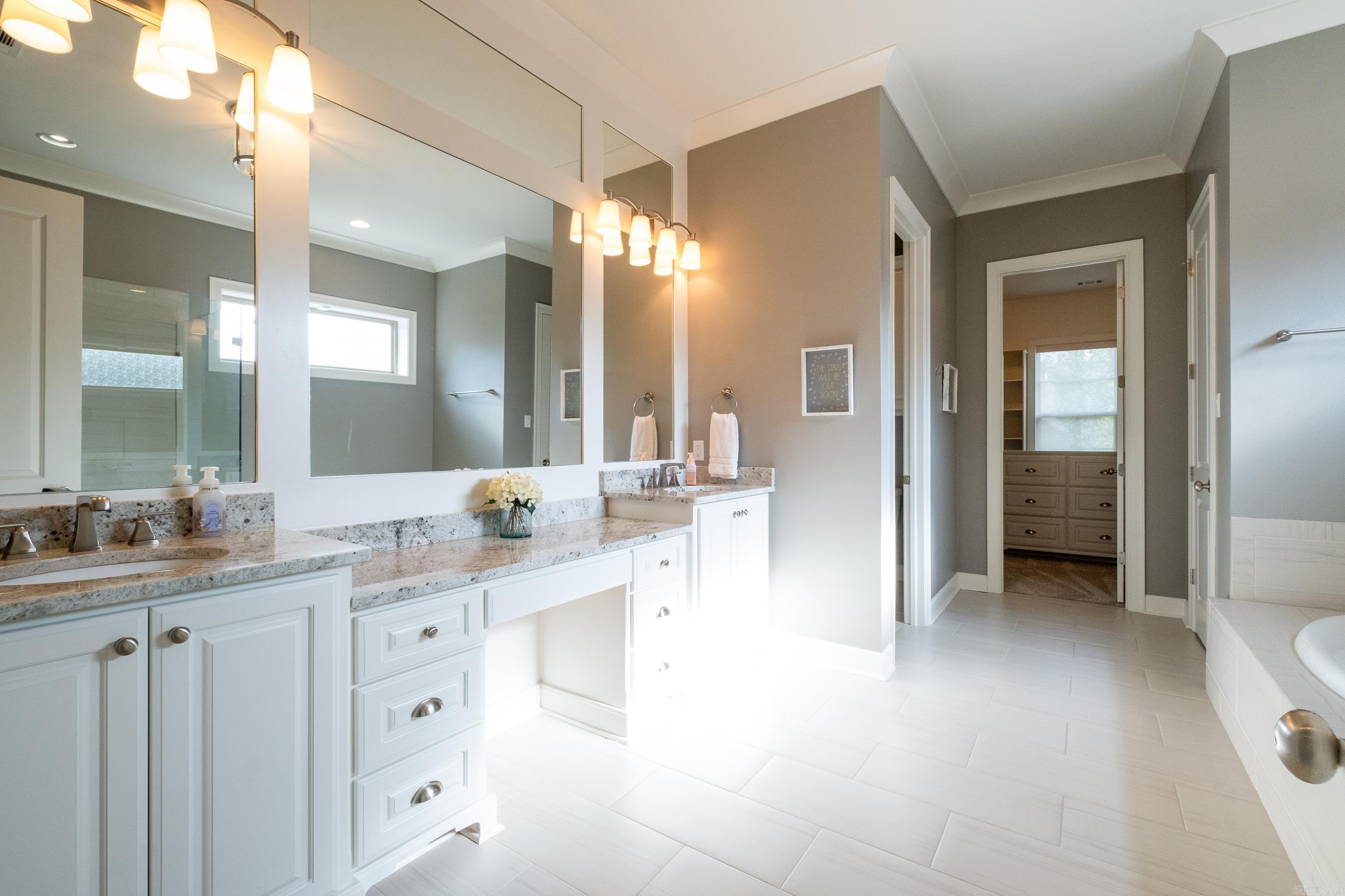 WOODLANDS EDGE - Residential