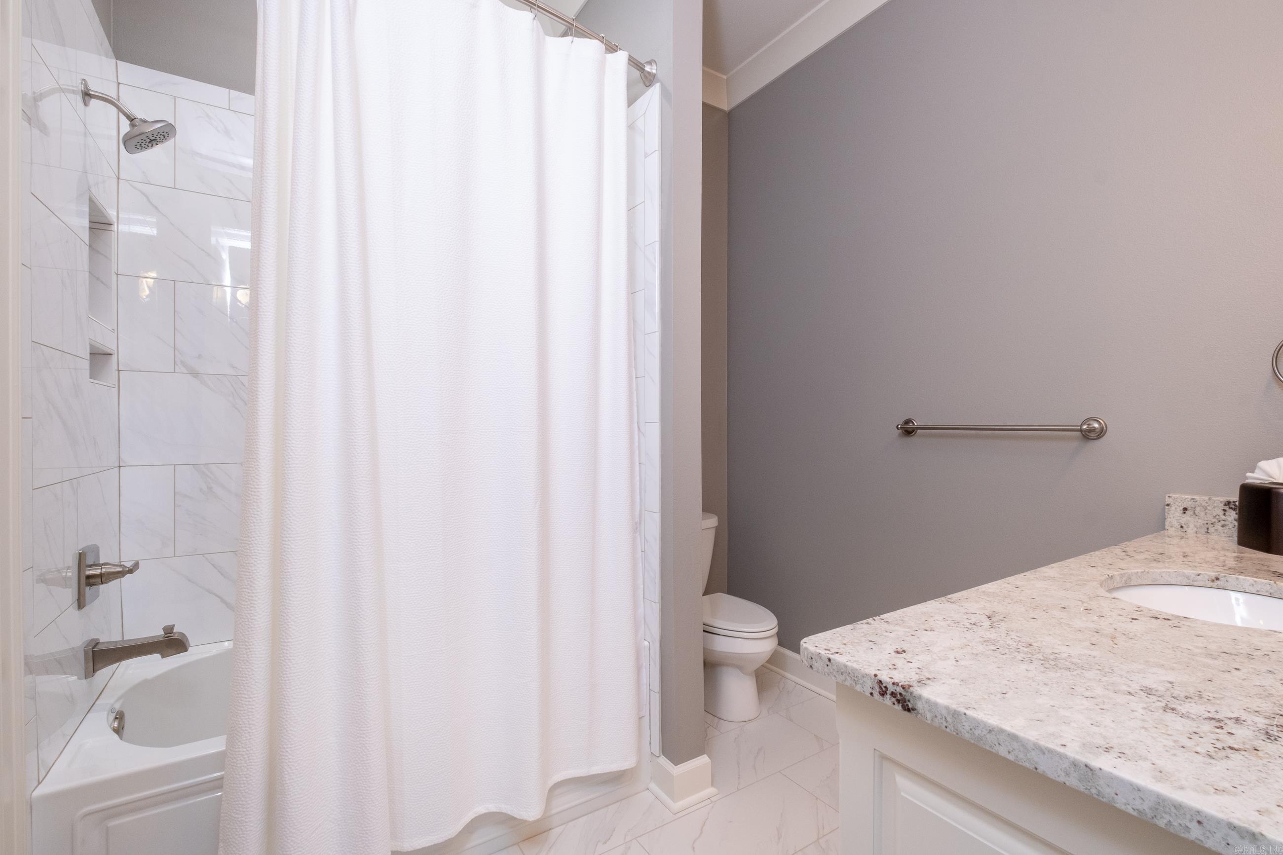 WOODLANDS EDGE - Residential