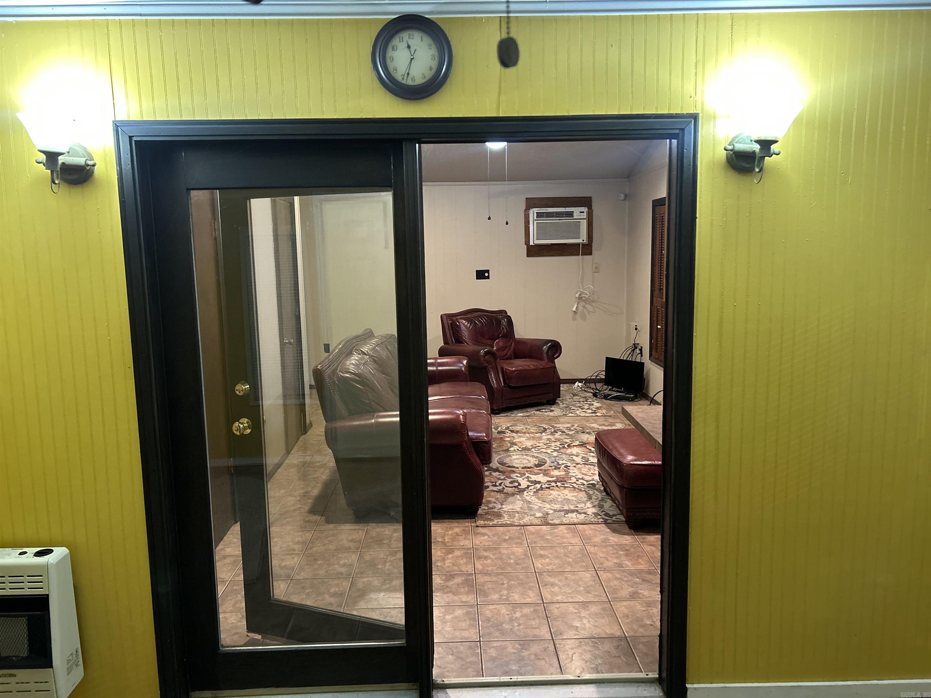 LYNCH ADD - Residential