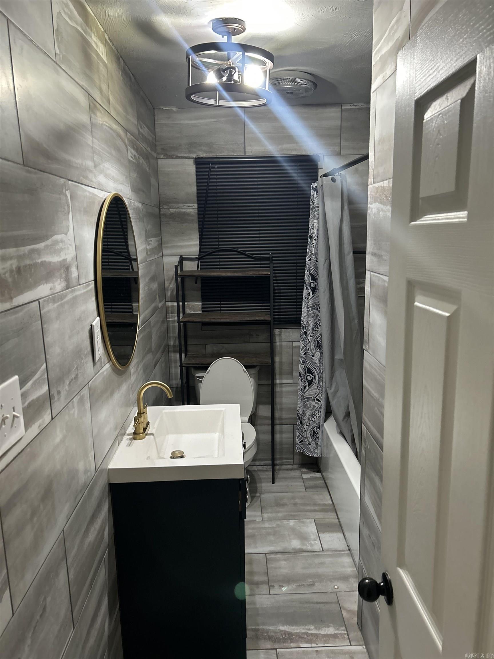 LYNCH ADD - Residential