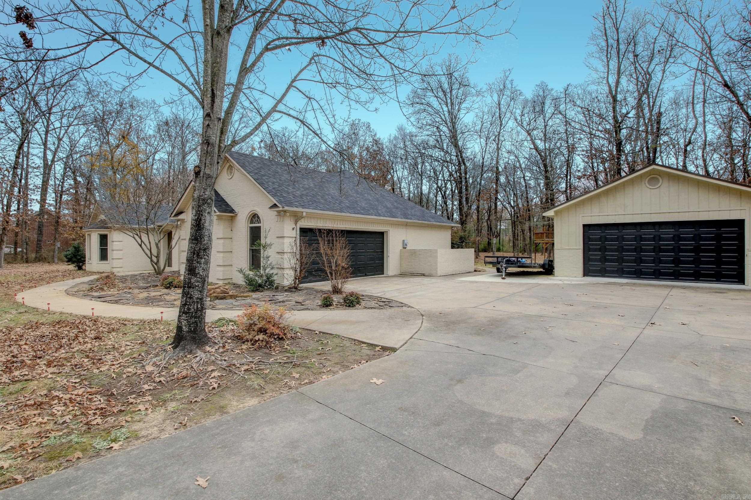 OAKWOOD ESTATES - Residential