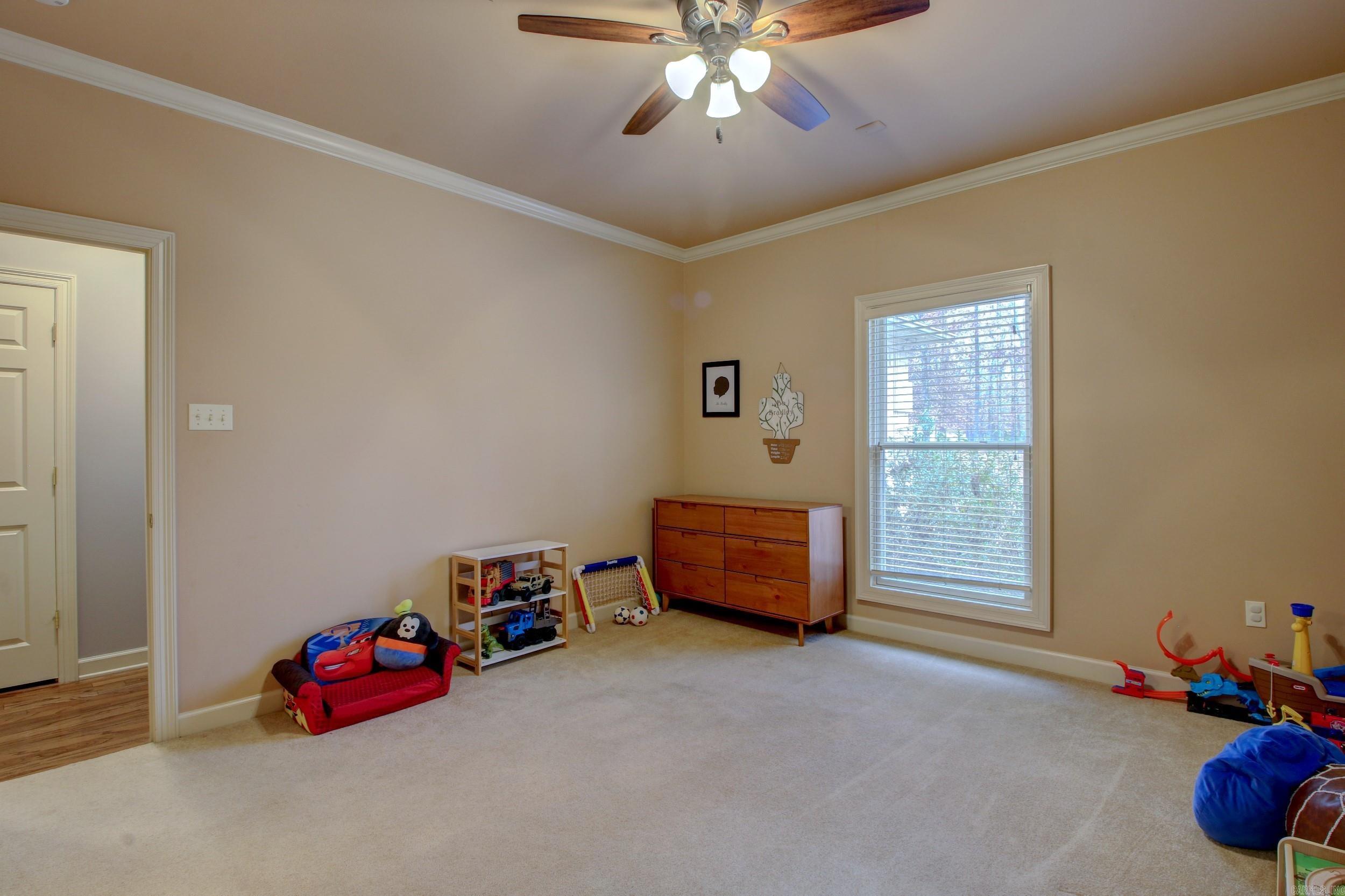 OAKWOOD ESTATES - Residential