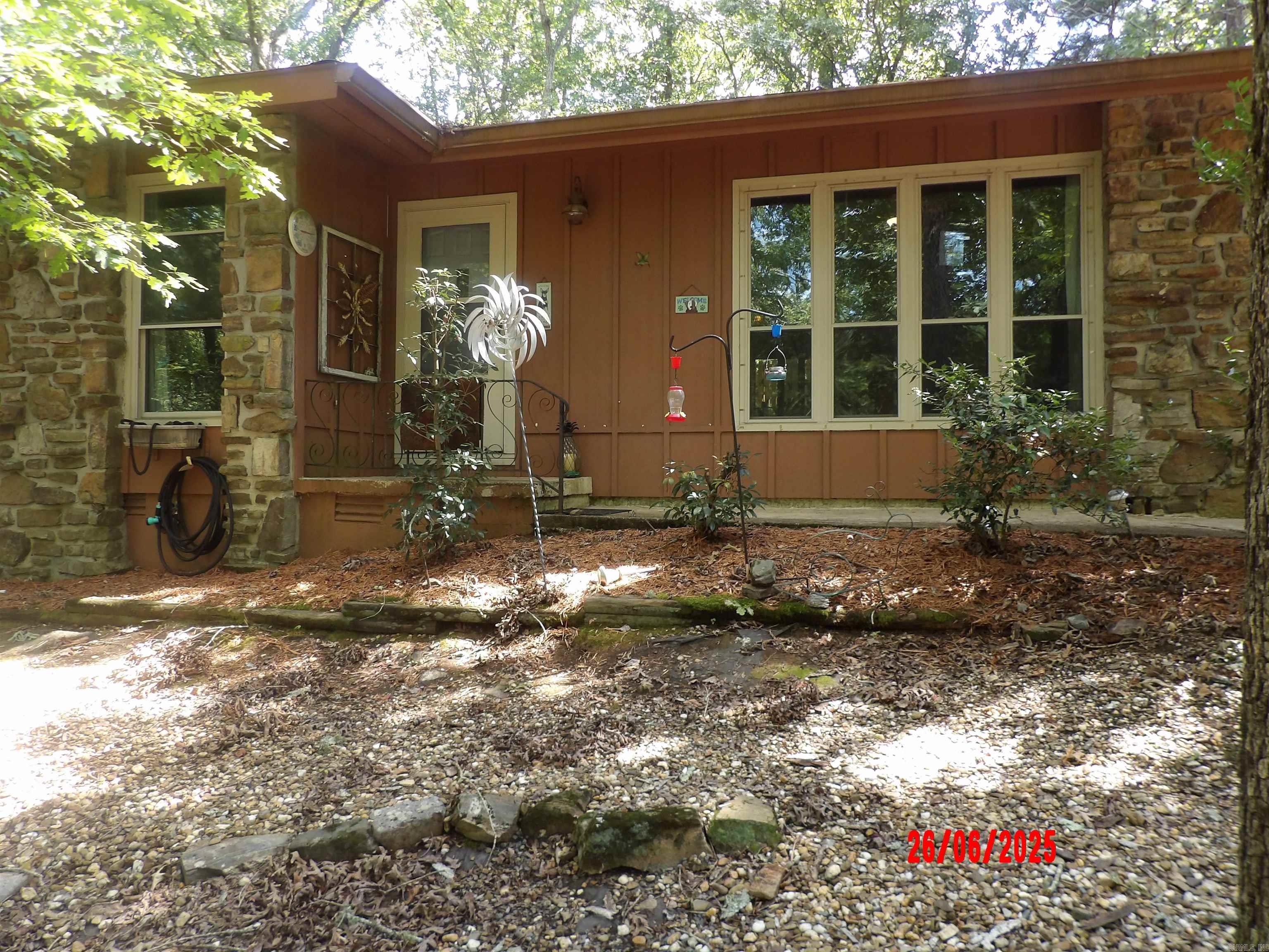 REALLY CUTE UPDATED HOME WITH LARGE BACKYARD FULLY FENCED AND LANDSCAPED. BEAUTIFUL LAMINATE FLOORING THROUGHOUT. SPACIOUS 2 BEDROOM 2 BATH HOME WITH GARAGE & LOTS OF STORAGE. ROOF IN 2021 AND HEAT PUNP IN 2023. CHECK IT OUT & YOU WILL FALL IN LOVE. ONLY 2 MILES TO THE MULTI-MILLION $$ FITNESS CENTER & TENNIS COMPLEX & LAKE CORONADO.