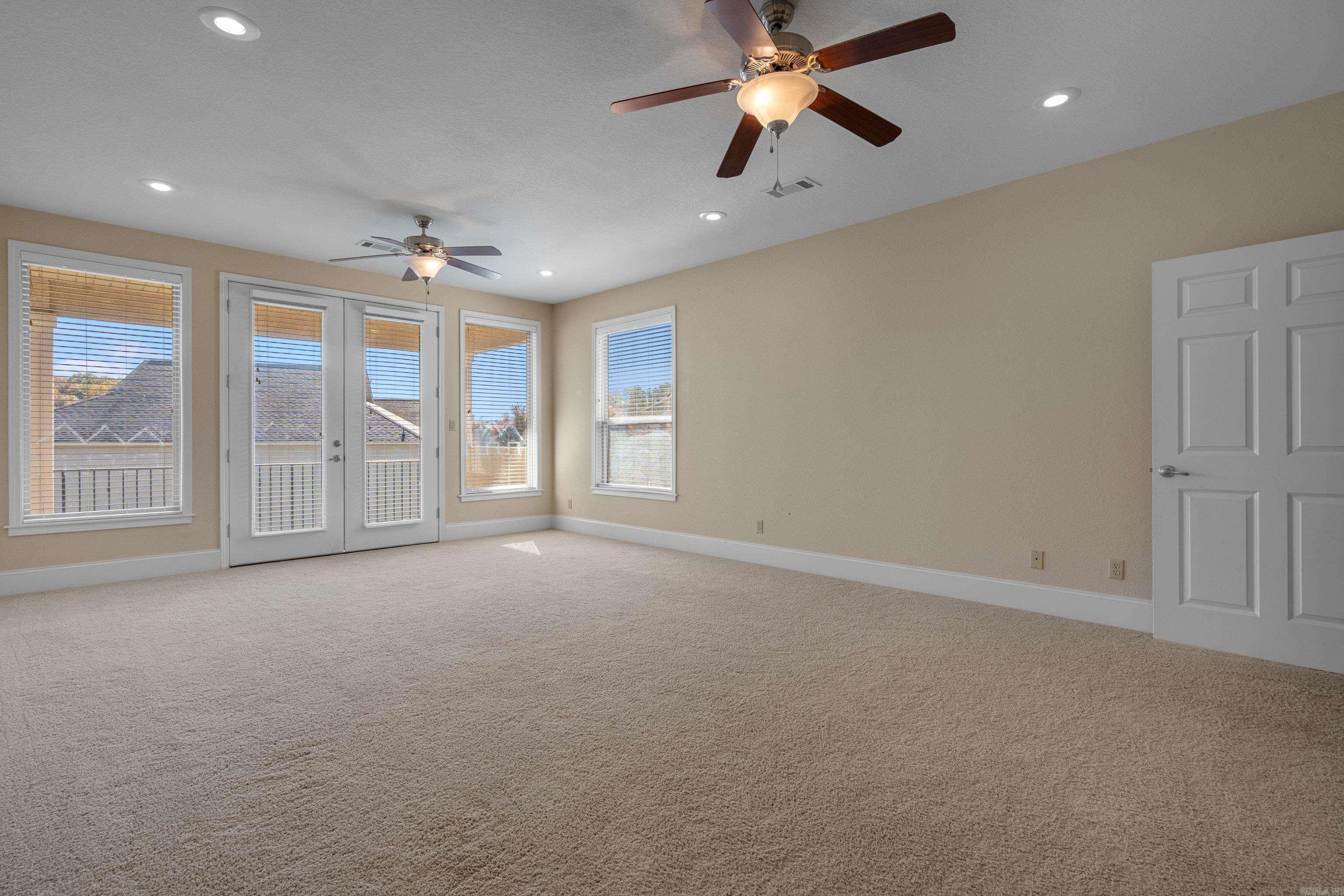 LIGHTHOUSE COVE - Residential