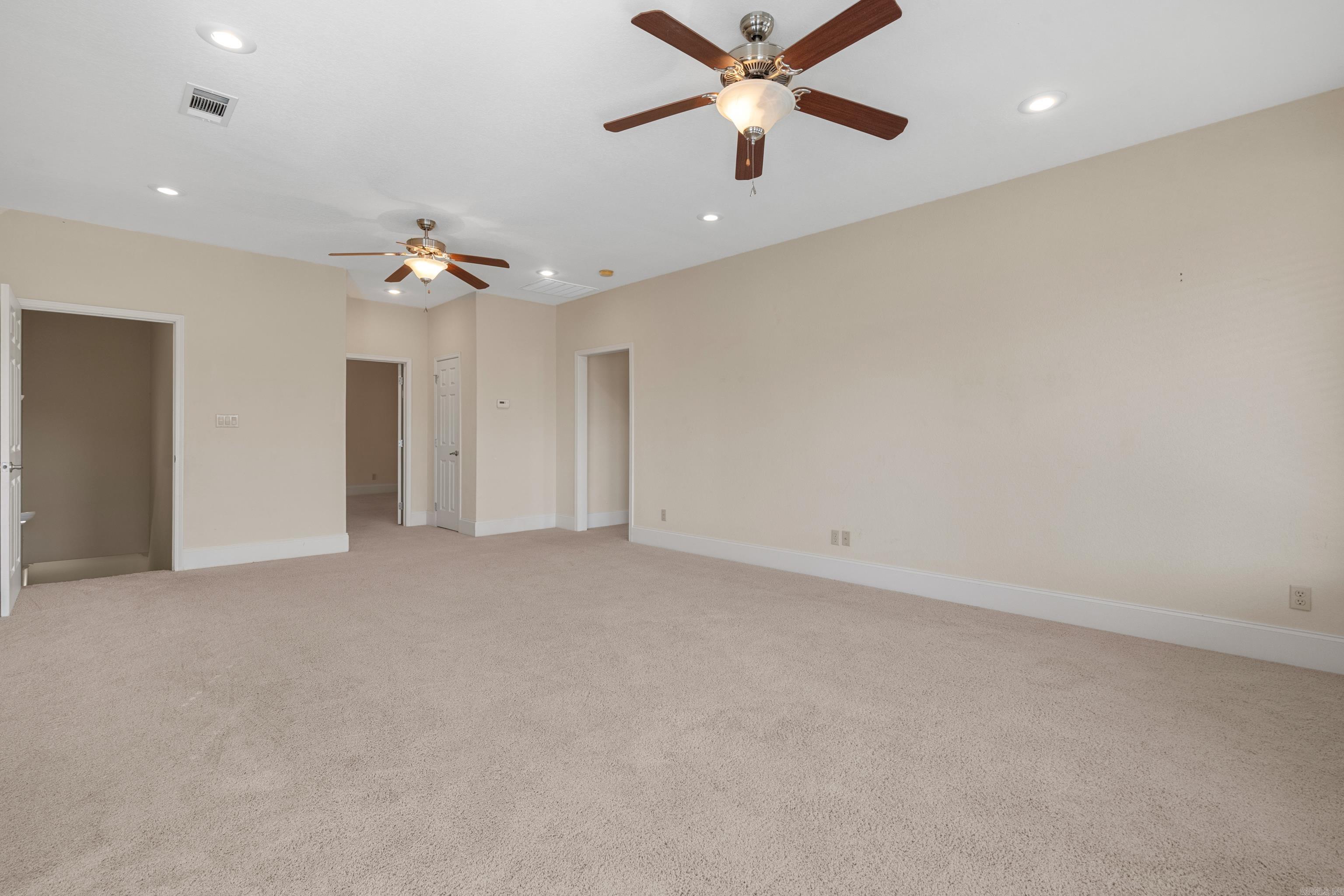 LIGHTHOUSE COVE - Residential