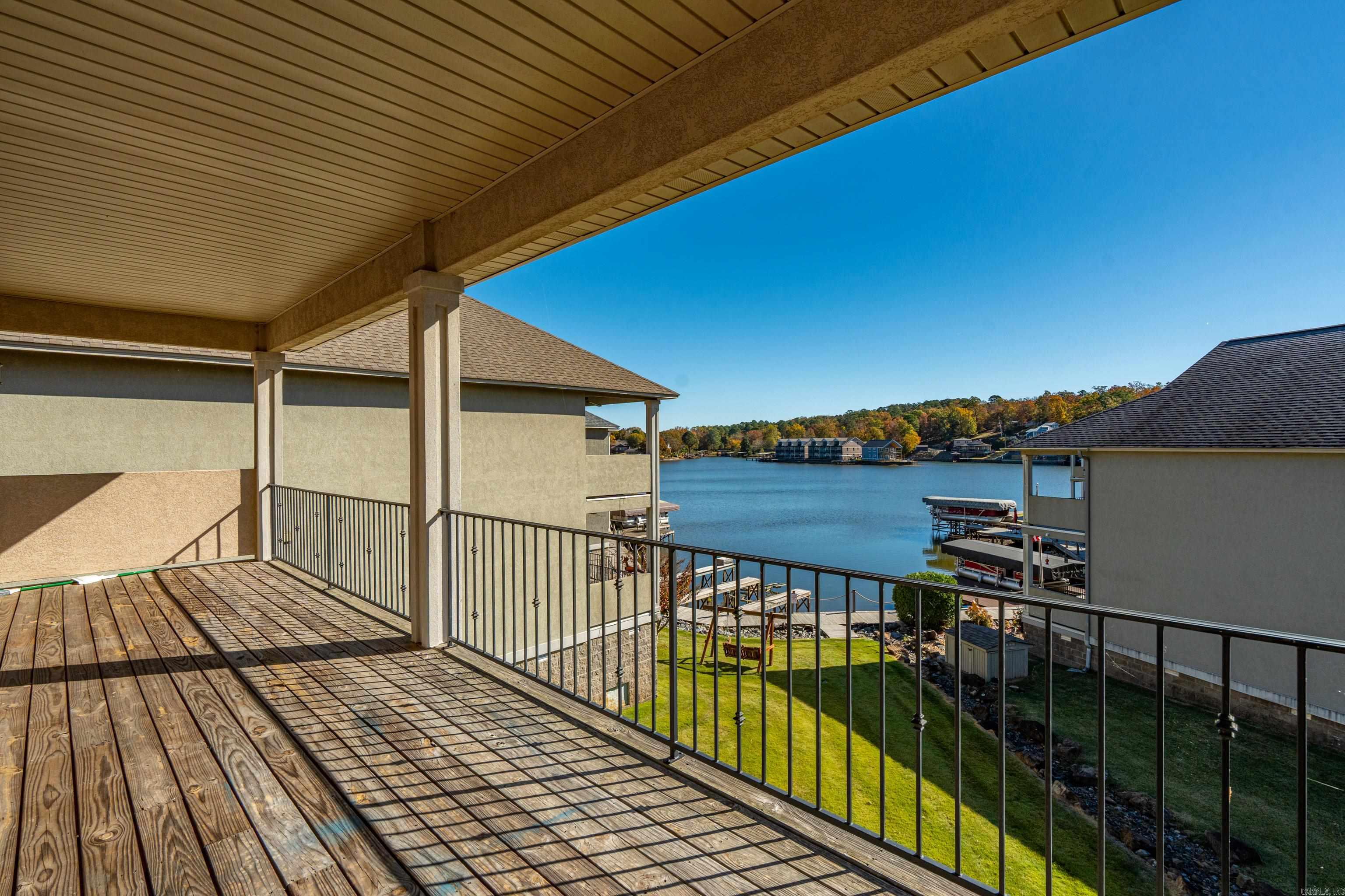 LIGHTHOUSE COVE - Residential