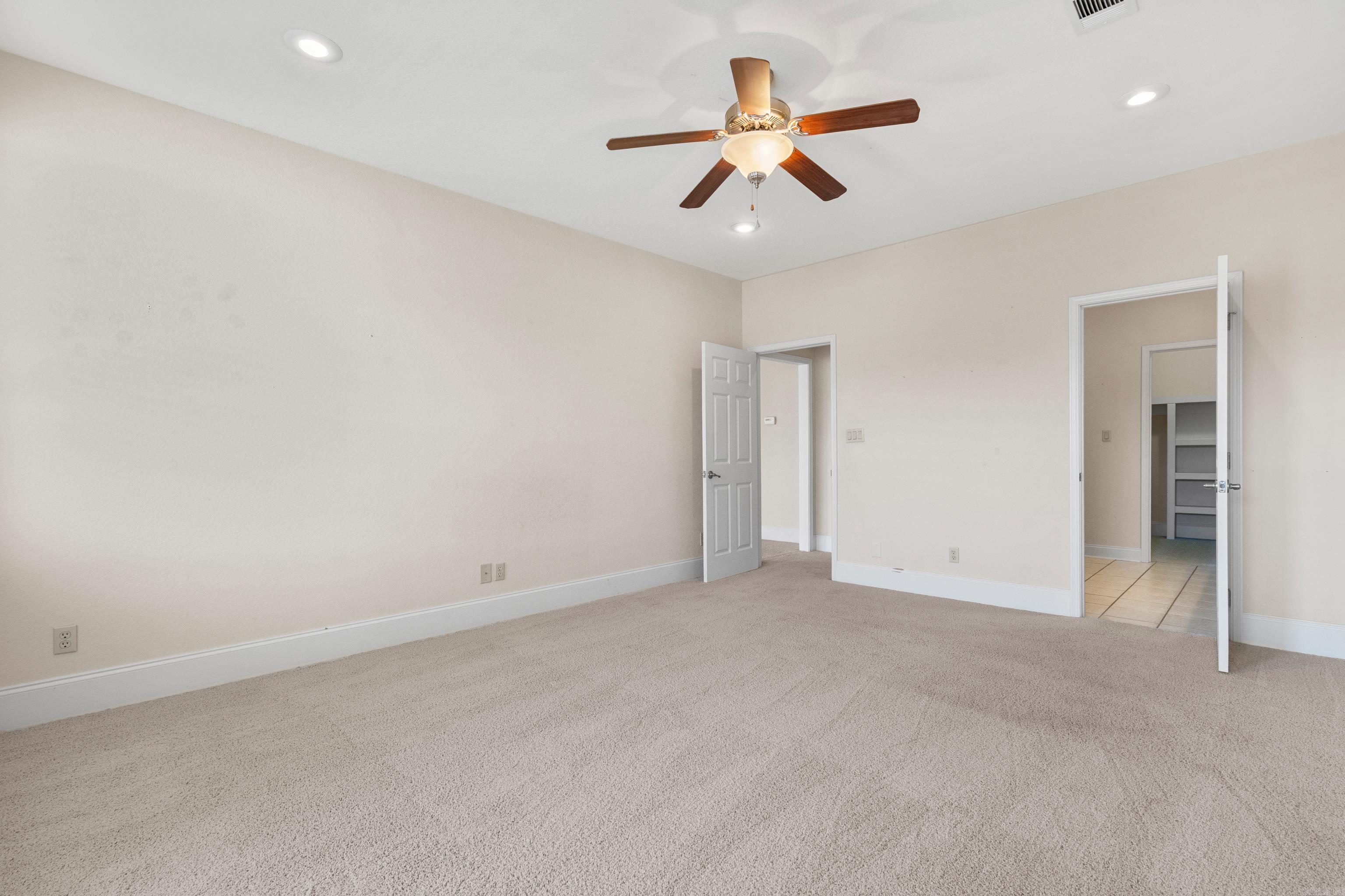 LIGHTHOUSE COVE - Residential