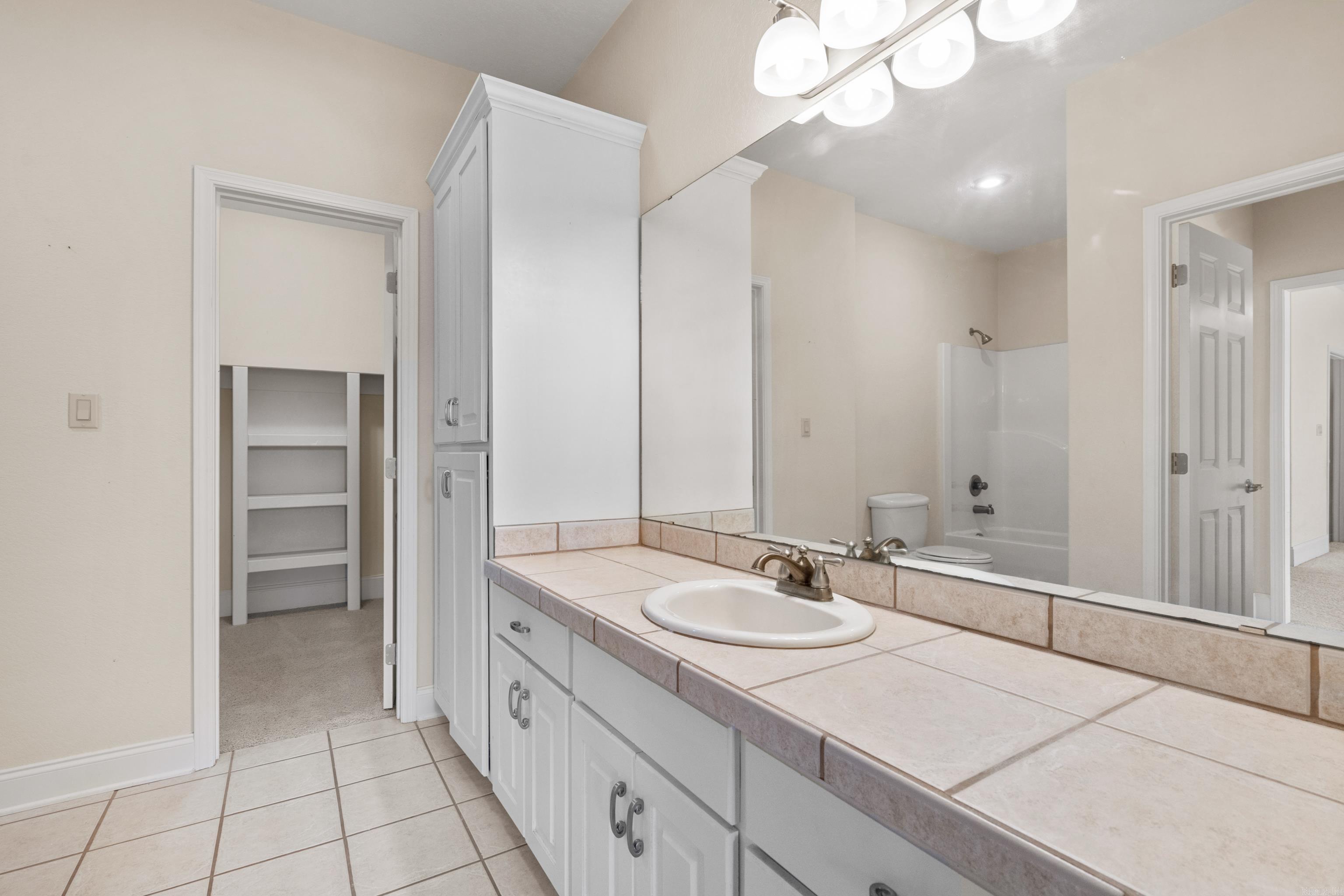 LIGHTHOUSE COVE - Residential