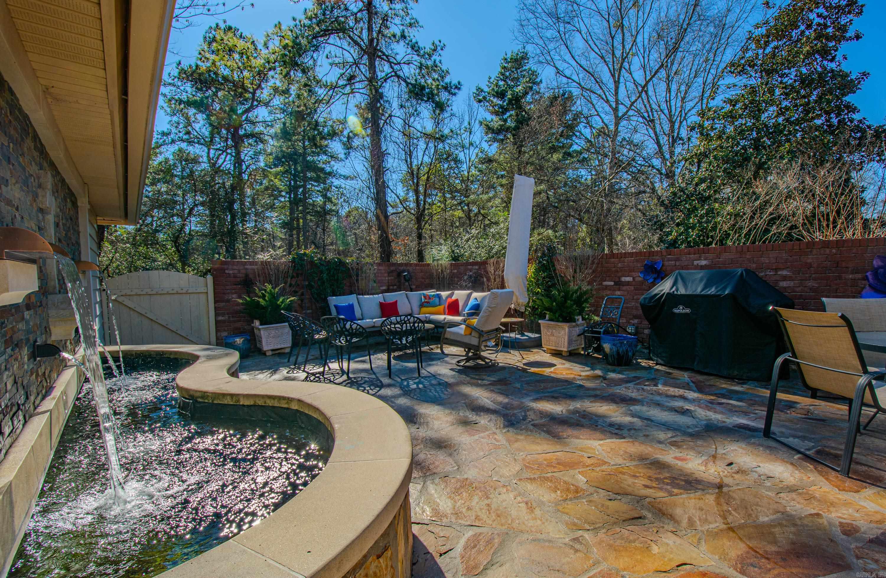 COUNTRY PLACE HPR - Residential