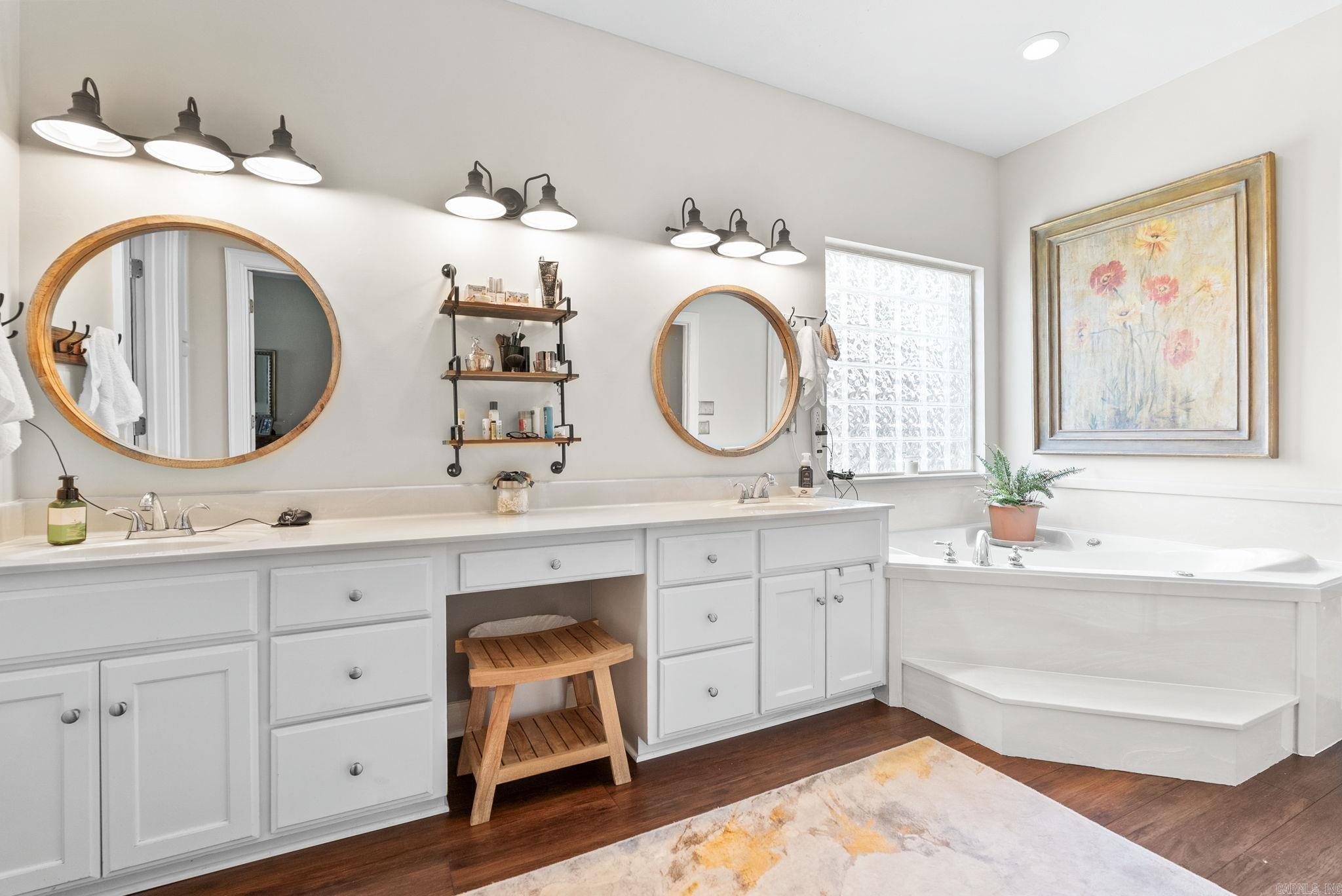 SOUTHWIND - Residential