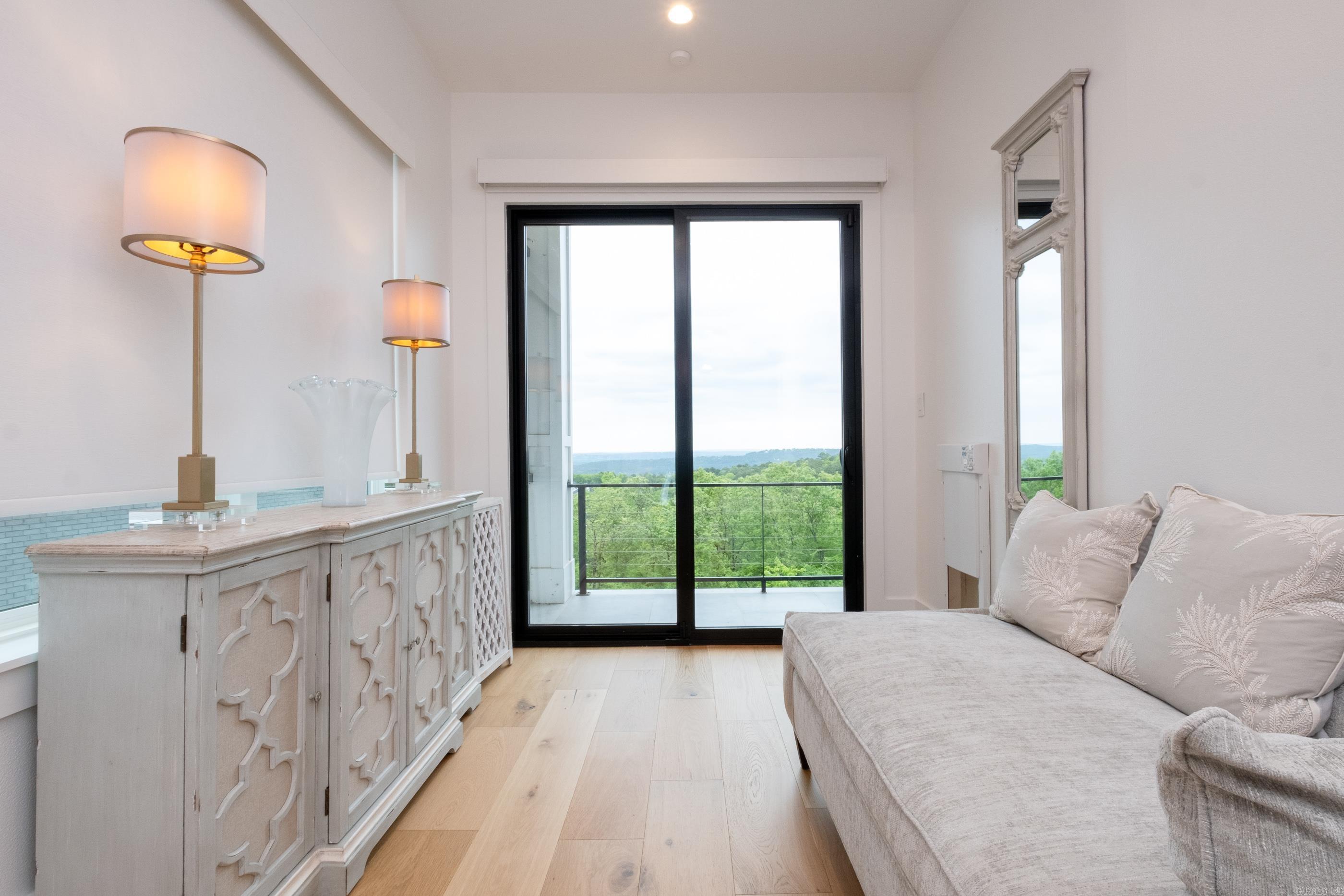 CHENAL VALLEY "FALSTONE COURT" - Residential