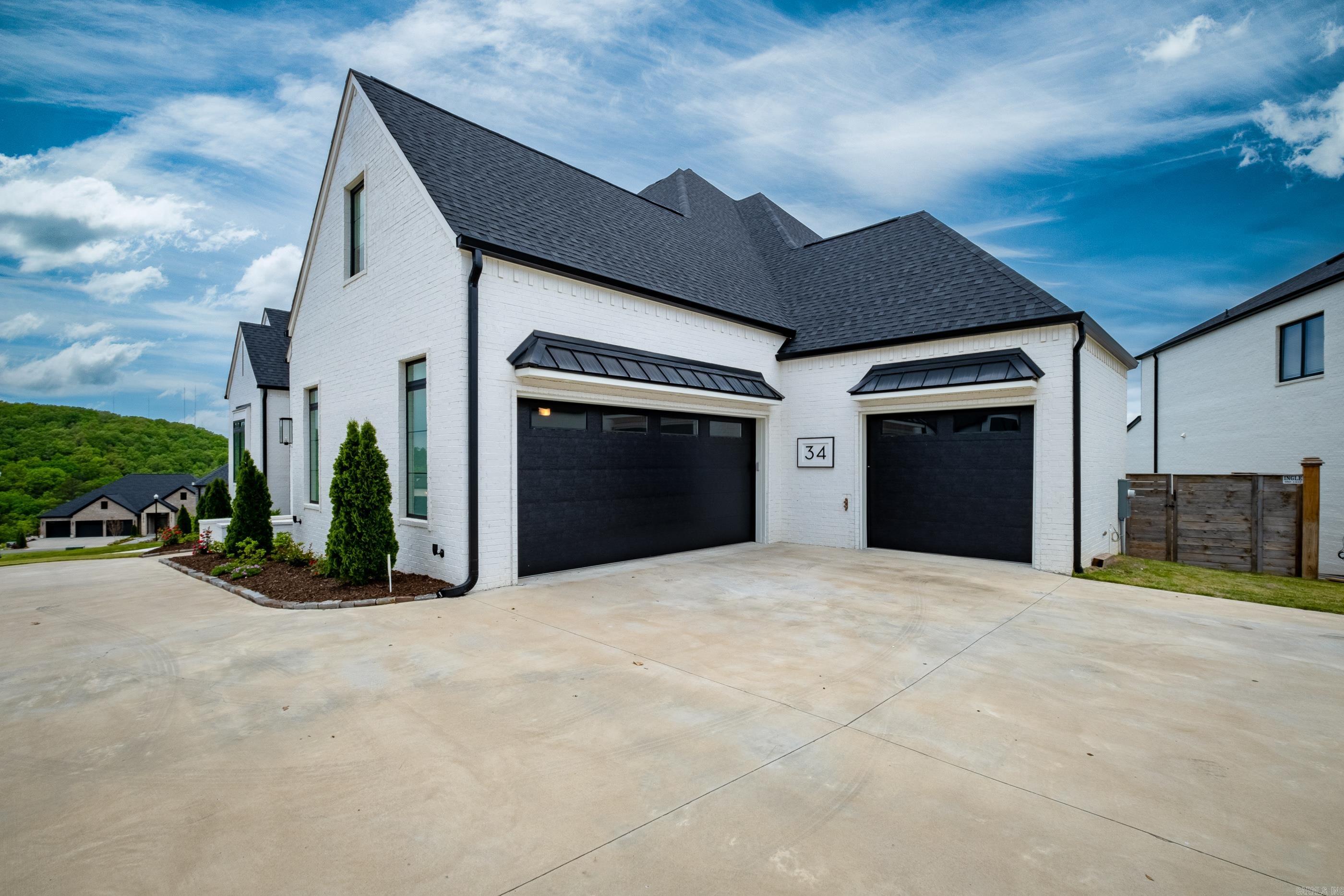 CHENAL VALLEY "FALSTONE COURT" - Residential