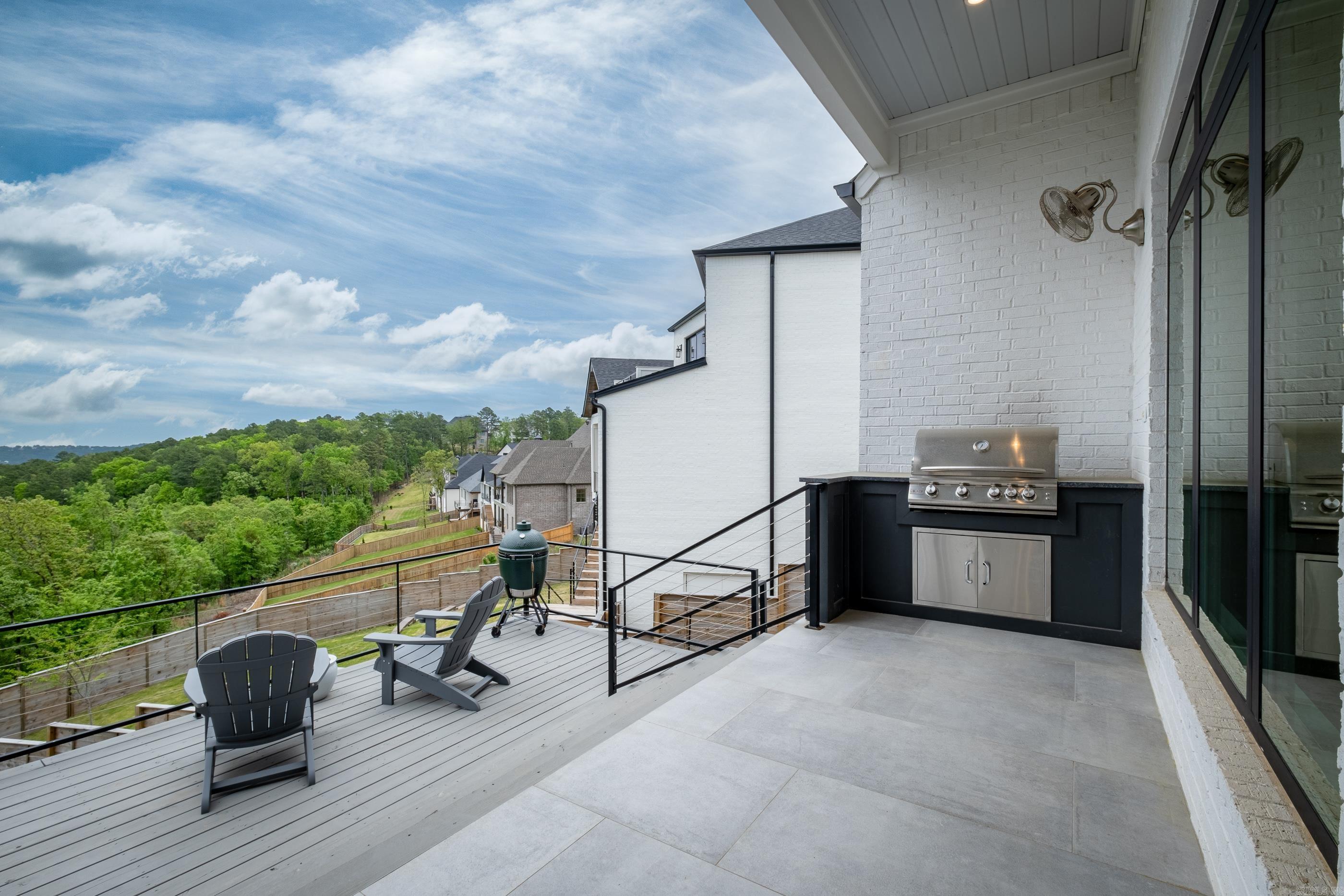 CHENAL VALLEY "FALSTONE COURT" - Residential