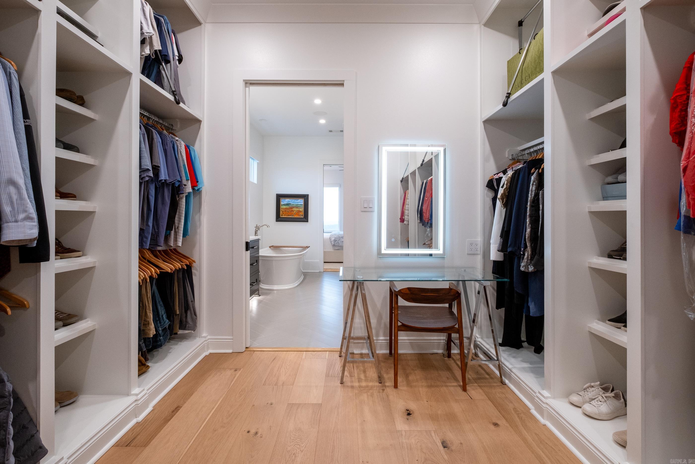 CHENAL VALLEY "FALSTONE COURT" - Residential