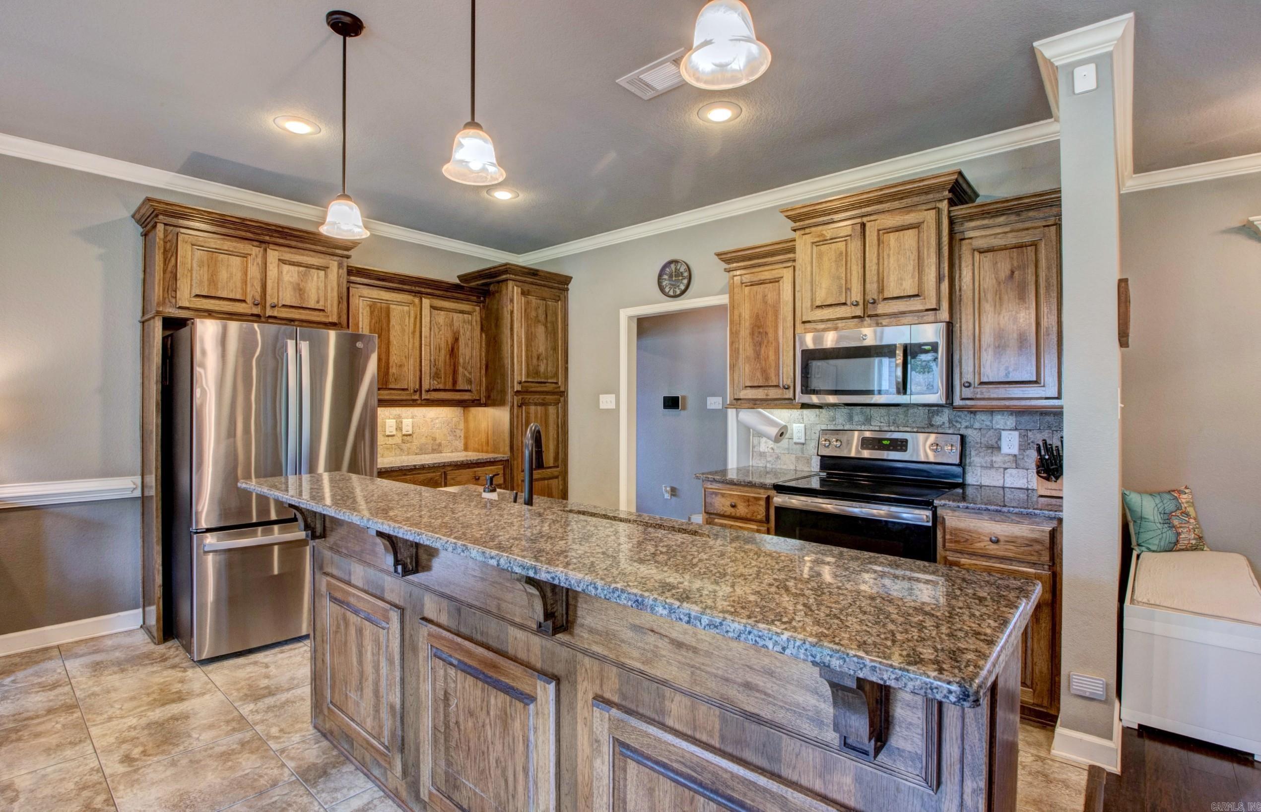 SHADOW CREEK - Residential