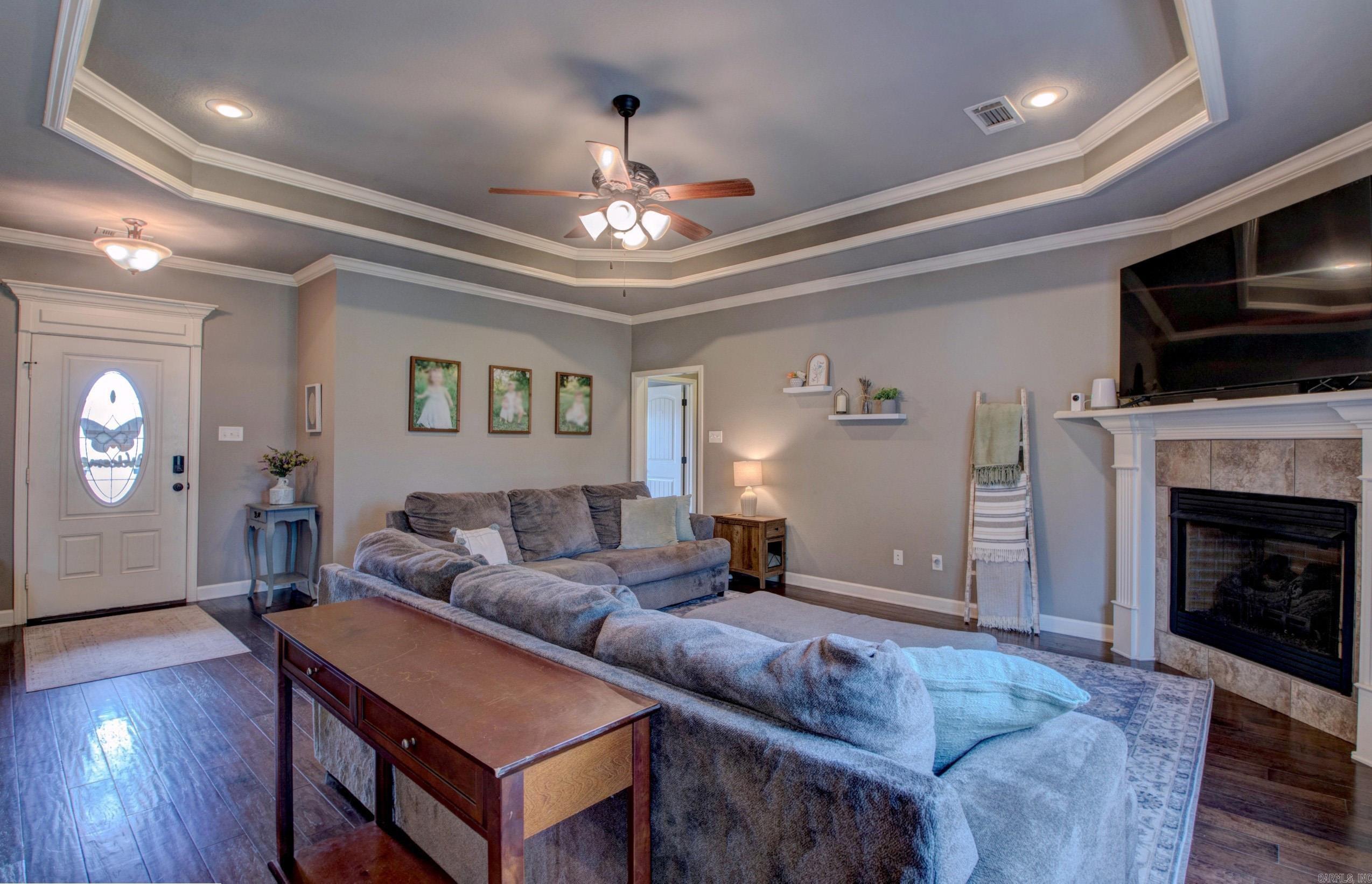 SHADOW CREEK - Residential