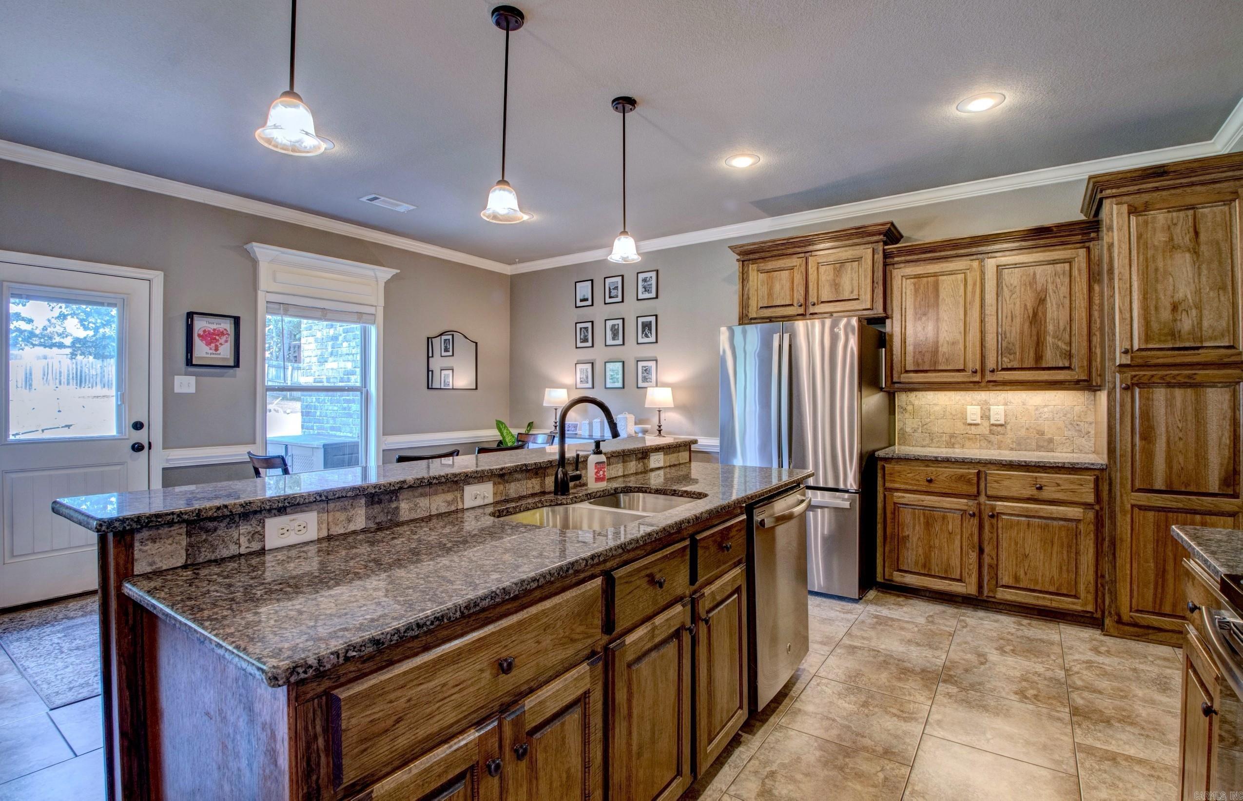 SHADOW CREEK - Residential