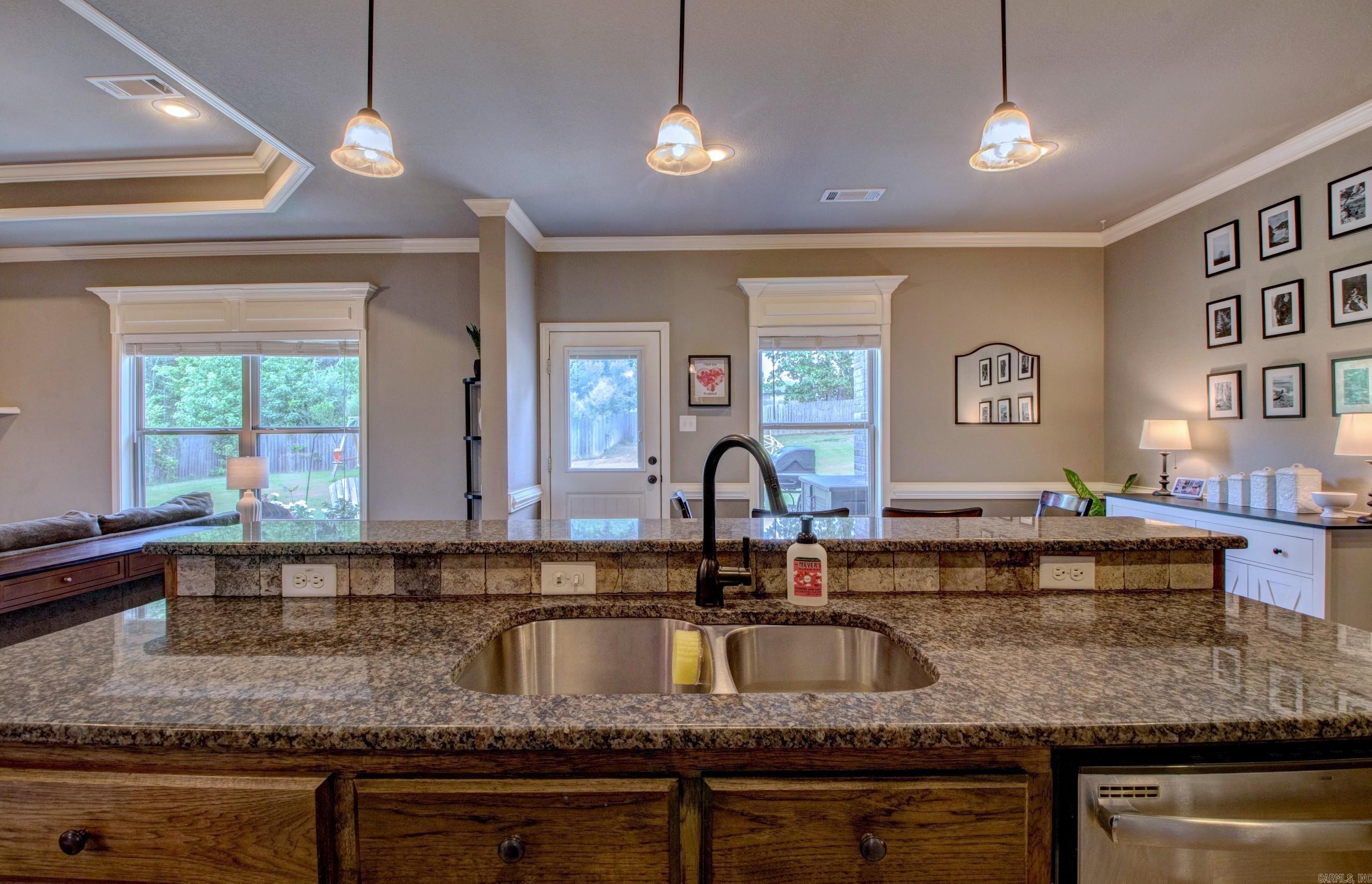 SHADOW CREEK - Residential