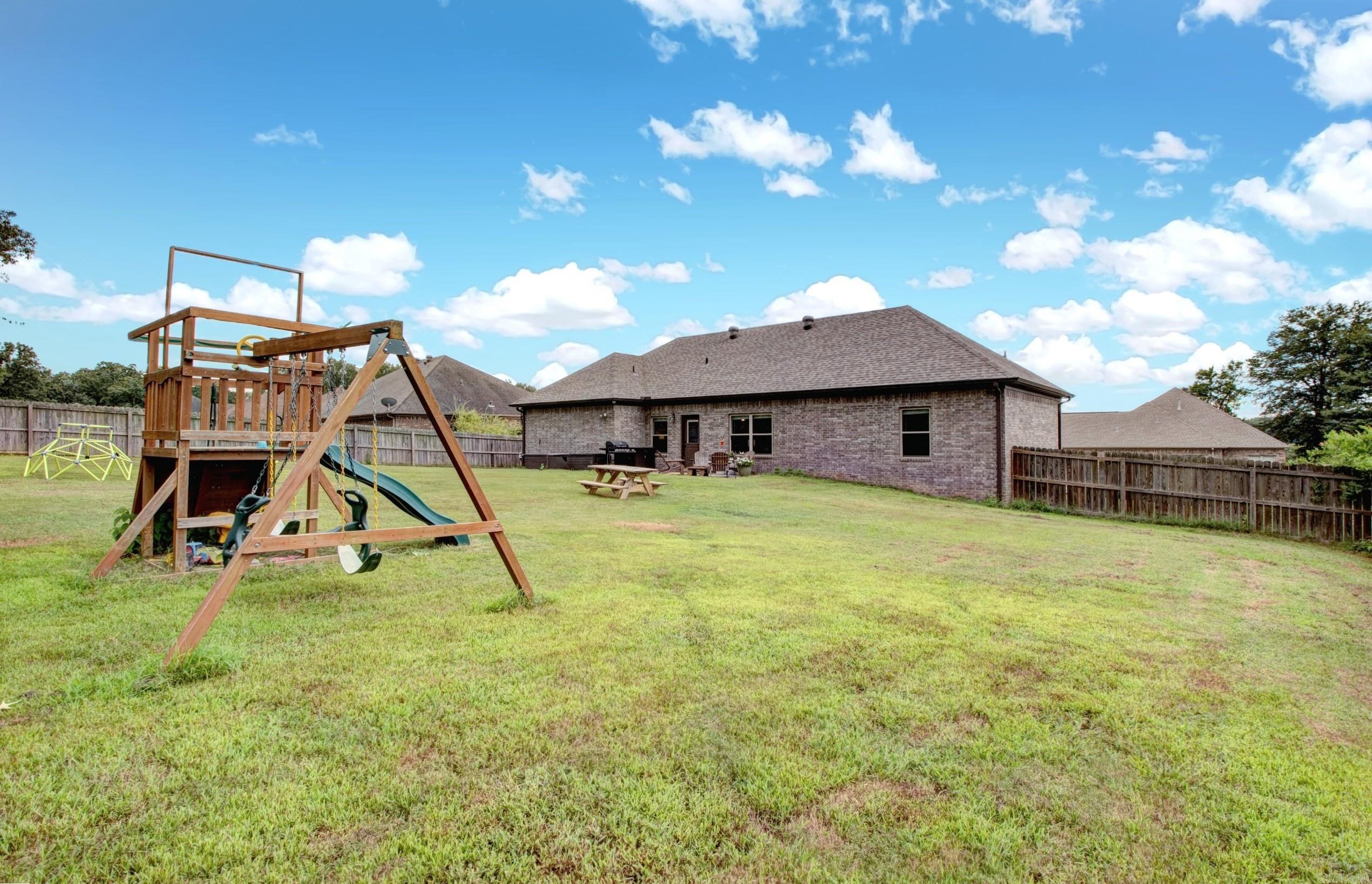 SHADOW CREEK - Residential