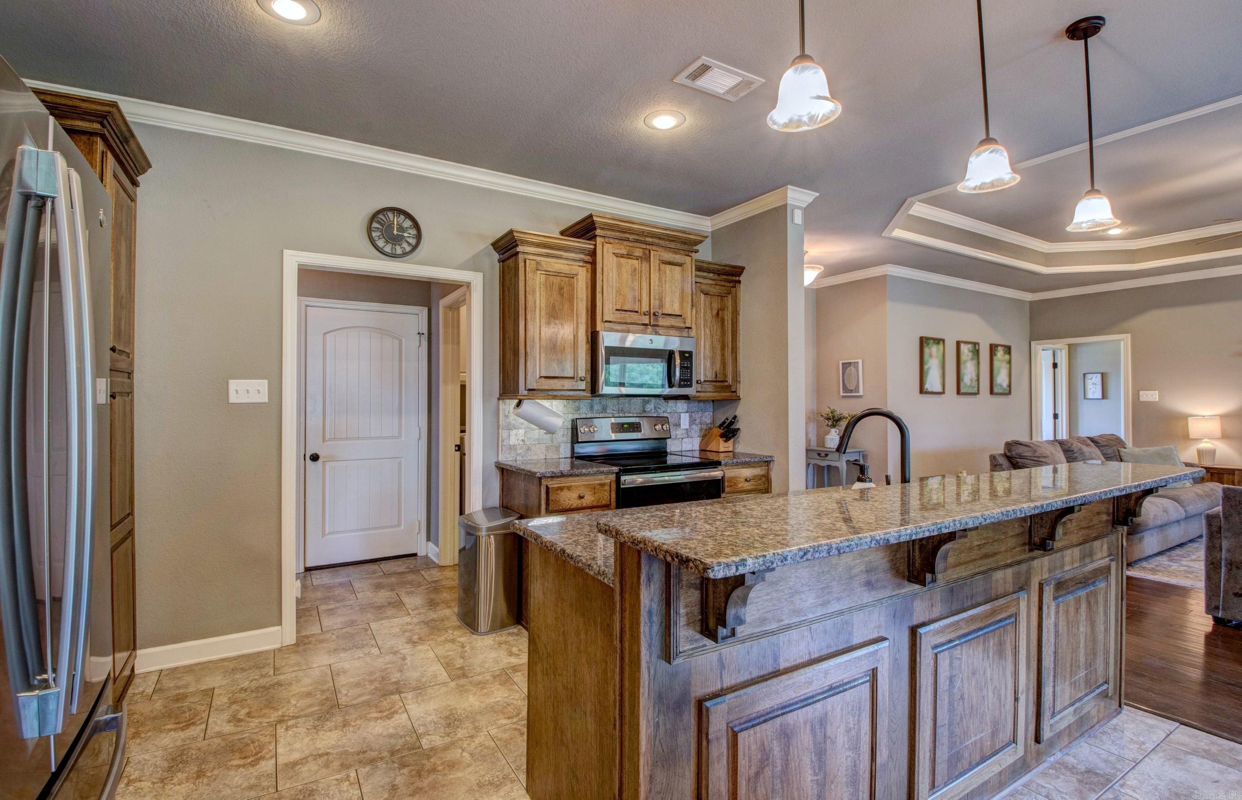 SHADOW CREEK - Residential