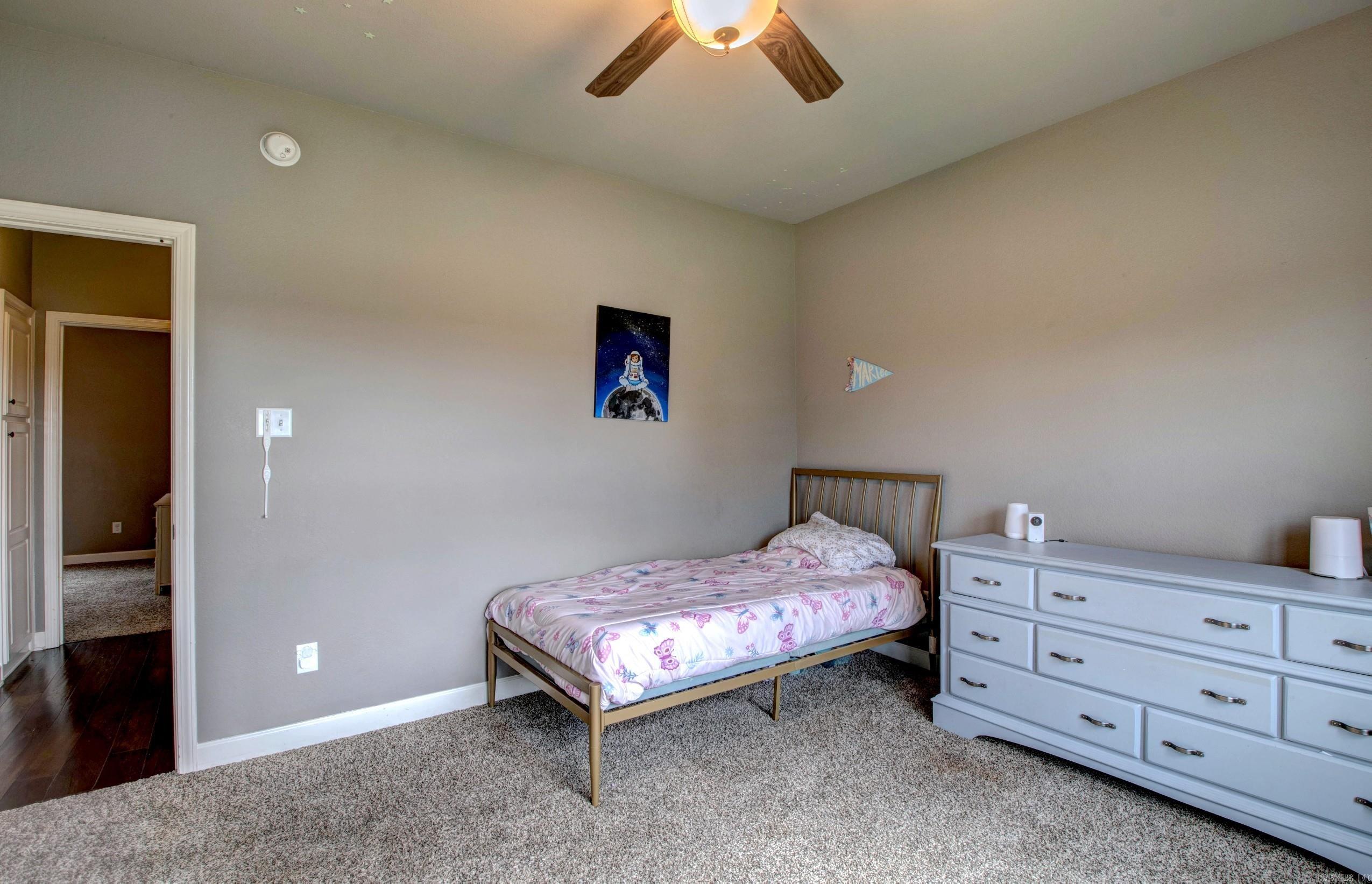 SHADOW CREEK - Residential