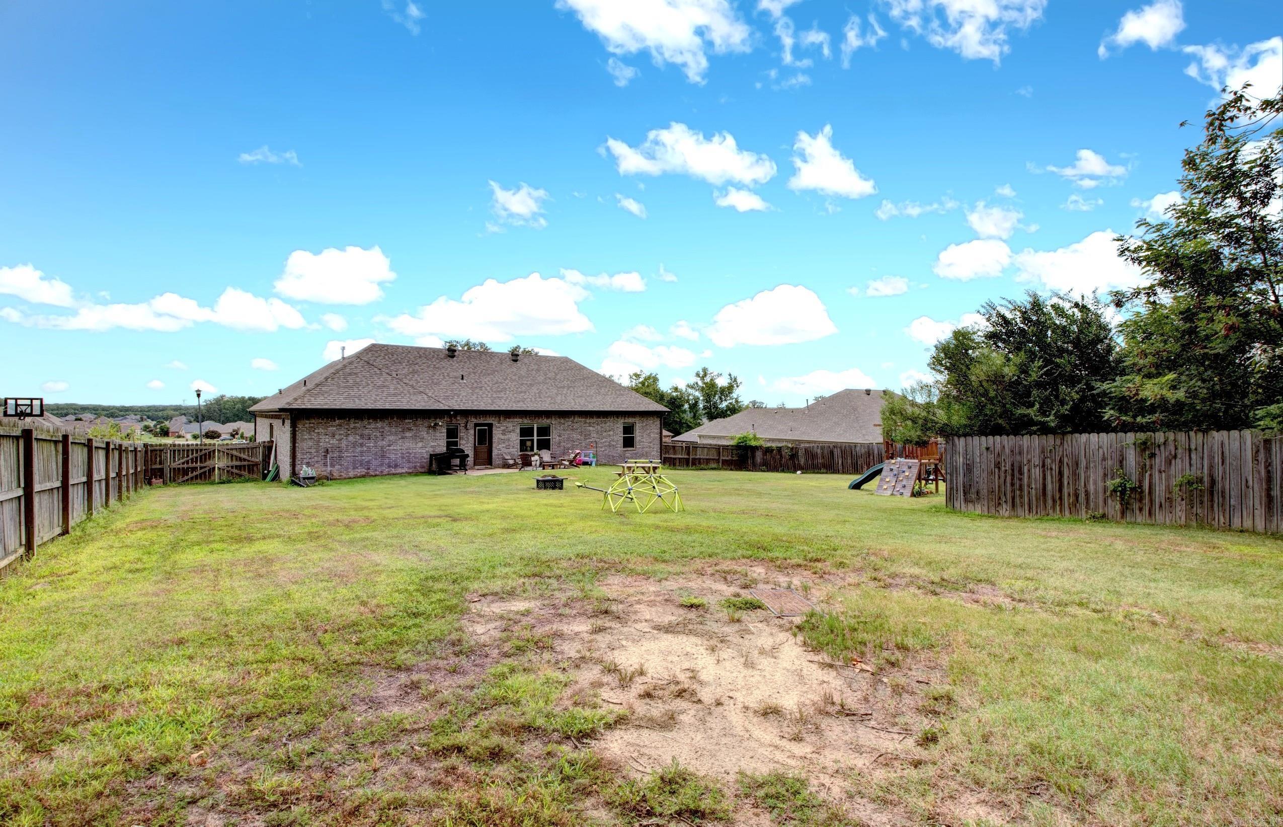 SHADOW CREEK - Residential