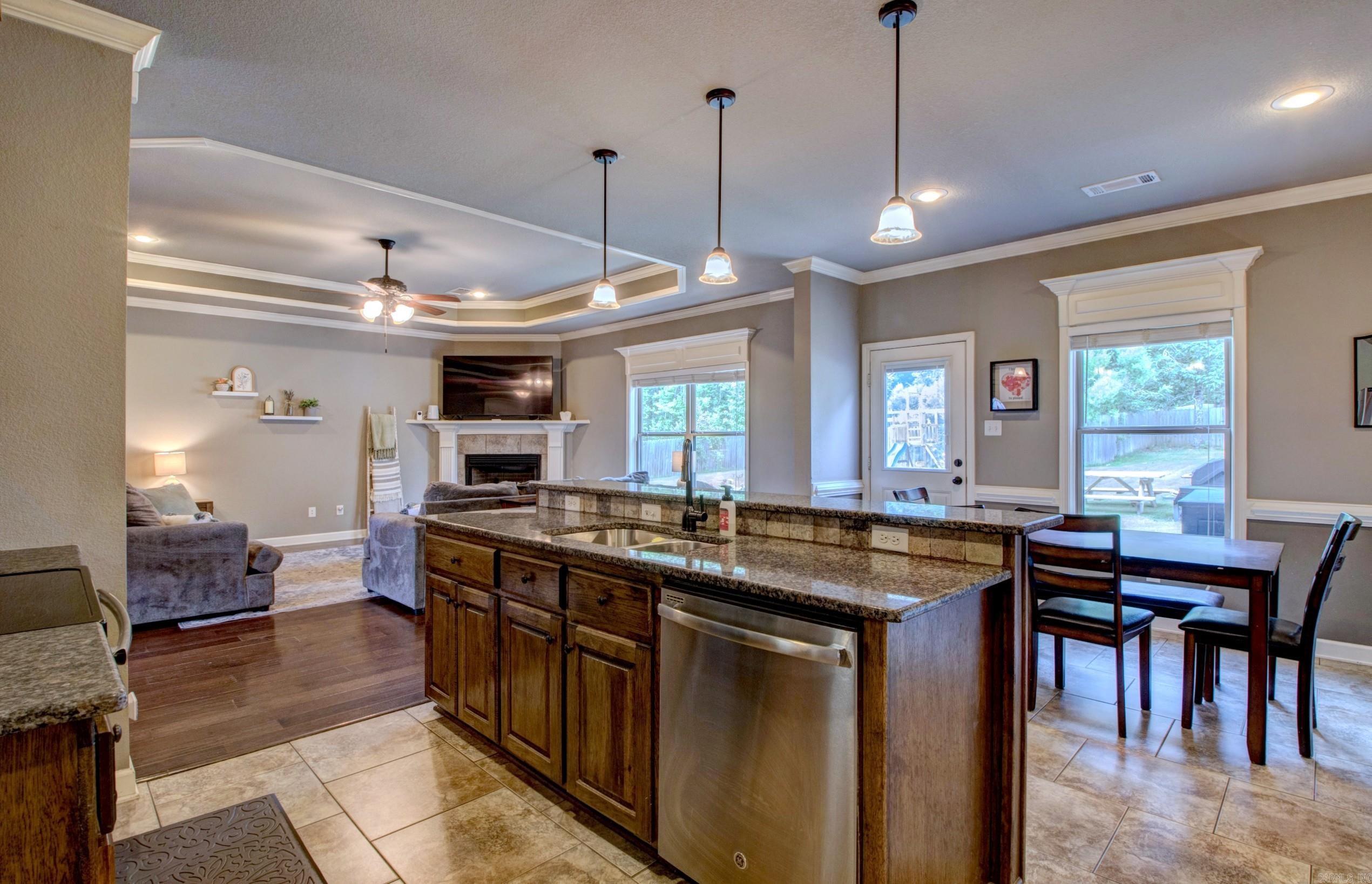 SHADOW CREEK - Residential